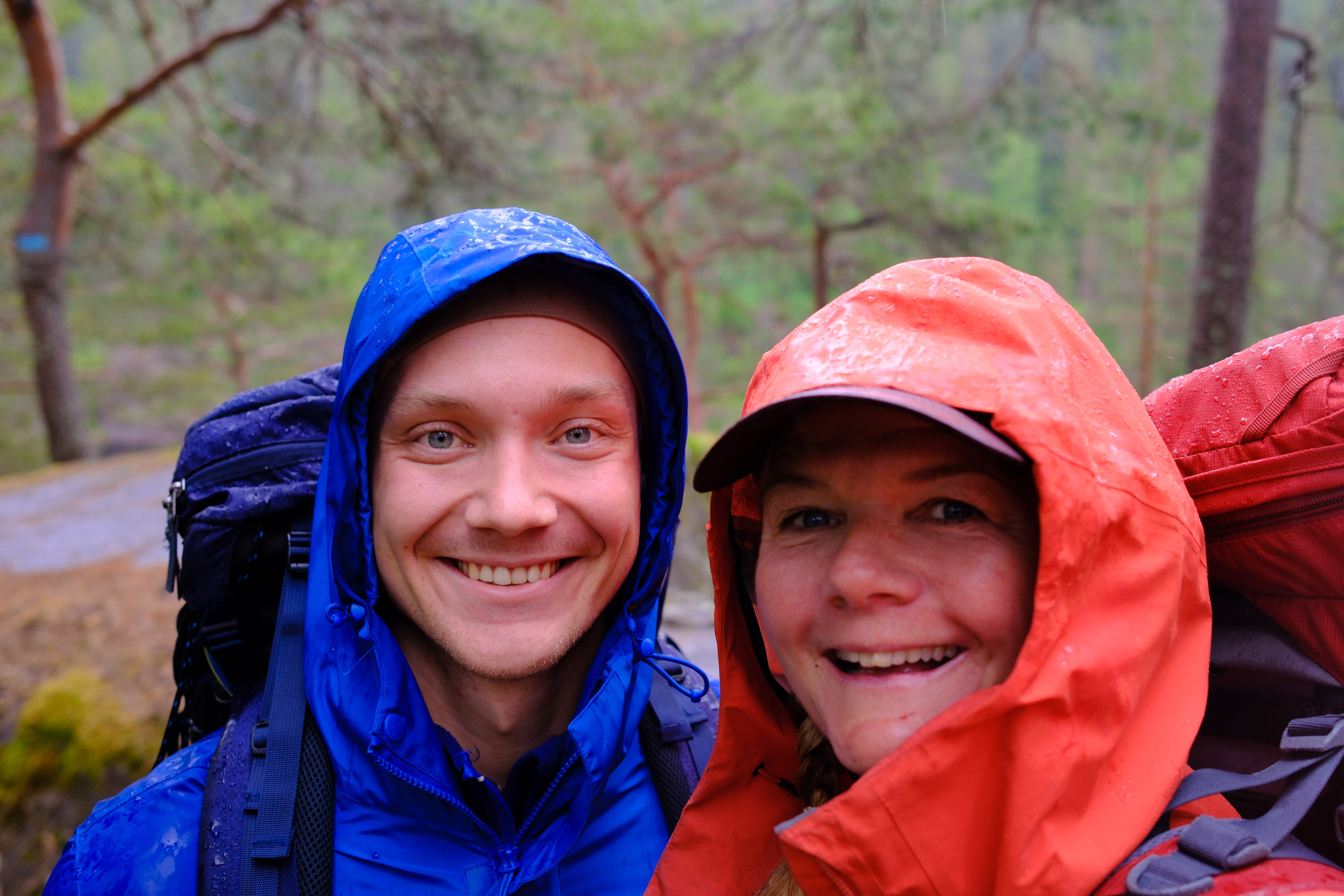 FpU-leder Simen Velle og Anne Lindmo på tur i Østmarka. 