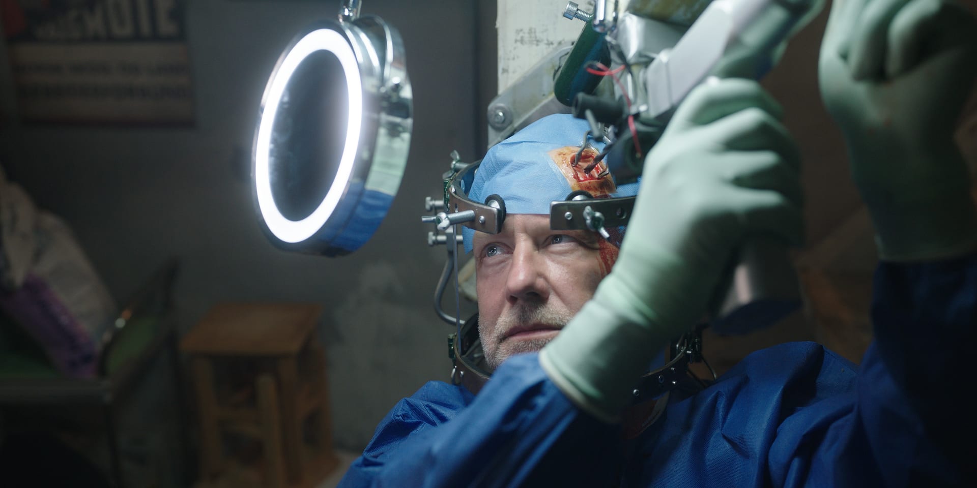 Mads Ousdal loser oss gjennom et spekter av menneskelige følelser.