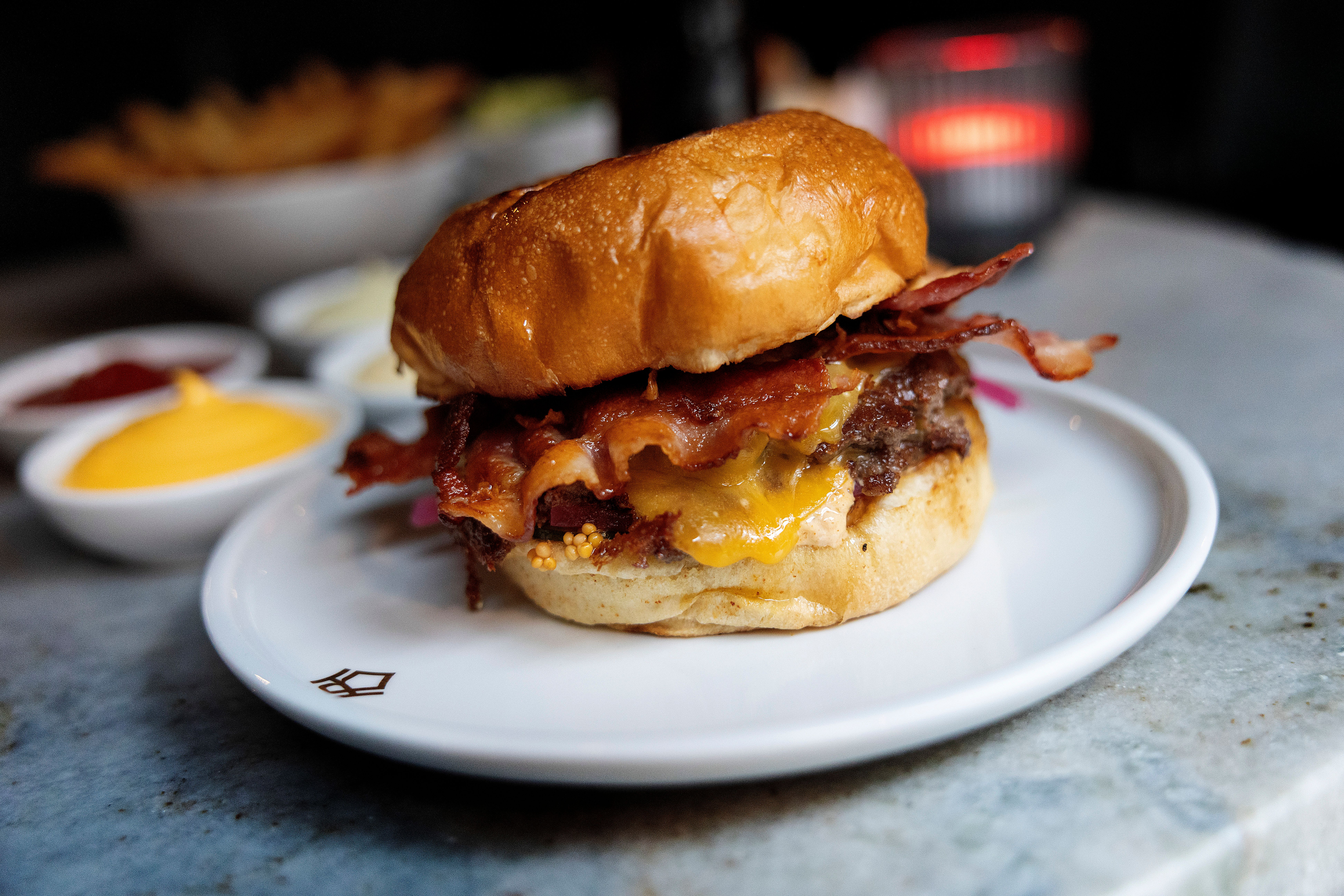 Sjekk ut bacon triple onion.