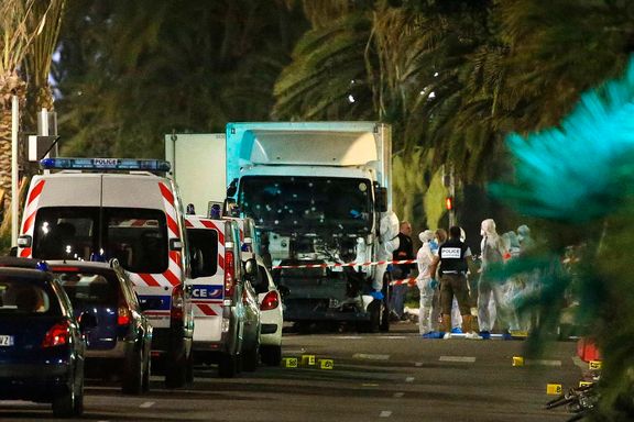 Fransk avis avslører: To lokale politibetjenter var alt som sto imellom Nice-angriperen og folkemengden