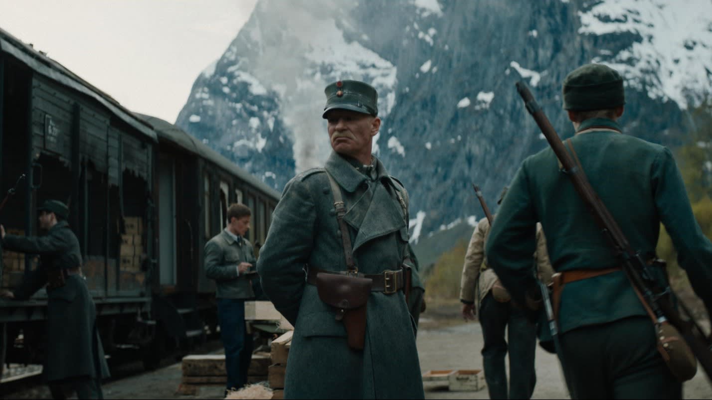 Major Bjørn Sunde (Eivind Sander) ledet soldatene som bidro i gulltransporten. 