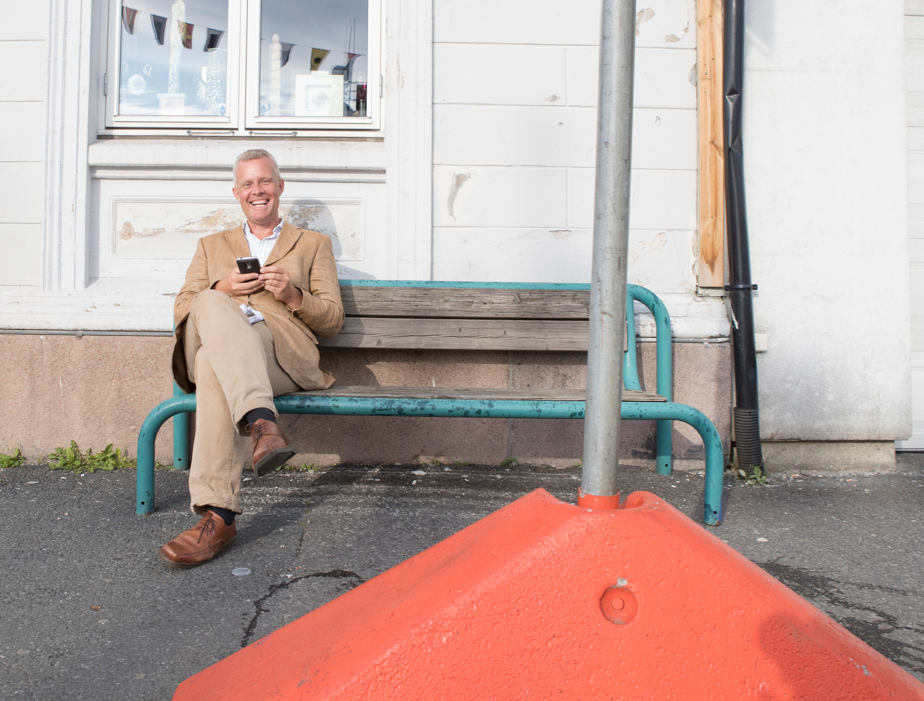 I 2019 ble det debatt da Hans Jørgen Lysglimt Johansen ble invitert som gjest under Arendalsuka.