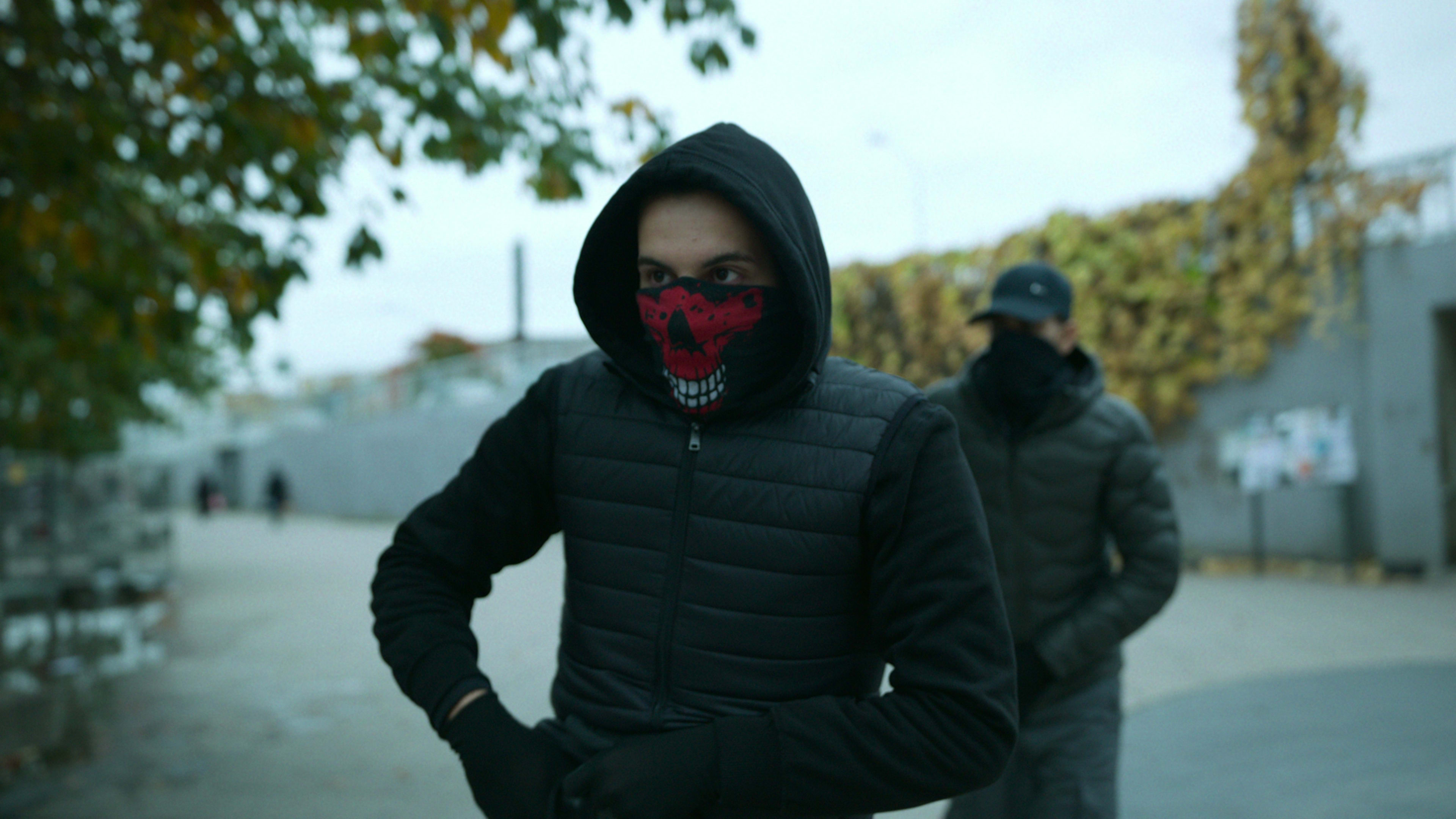 Gangsteren Zaki forsøker å presse seg inn på narkomarkedet i andre sesong av «Snabba Cash». Det blir det vold og blod av. 