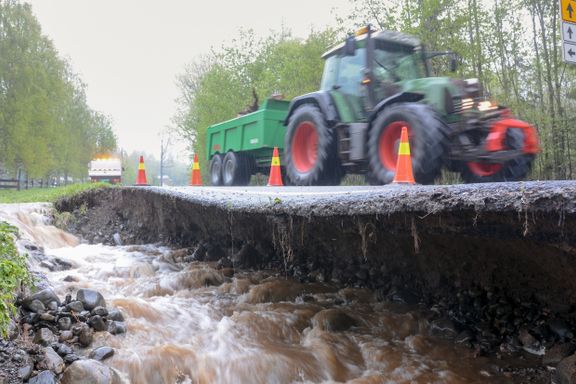 Flommen har stengt ti fylkesveier i Hedmark – E6 står også i fare for å bli stengt