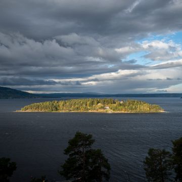 Striden om Utøya-minnestedet burde ikke handle om helseskade og traumer, men om demokrati
