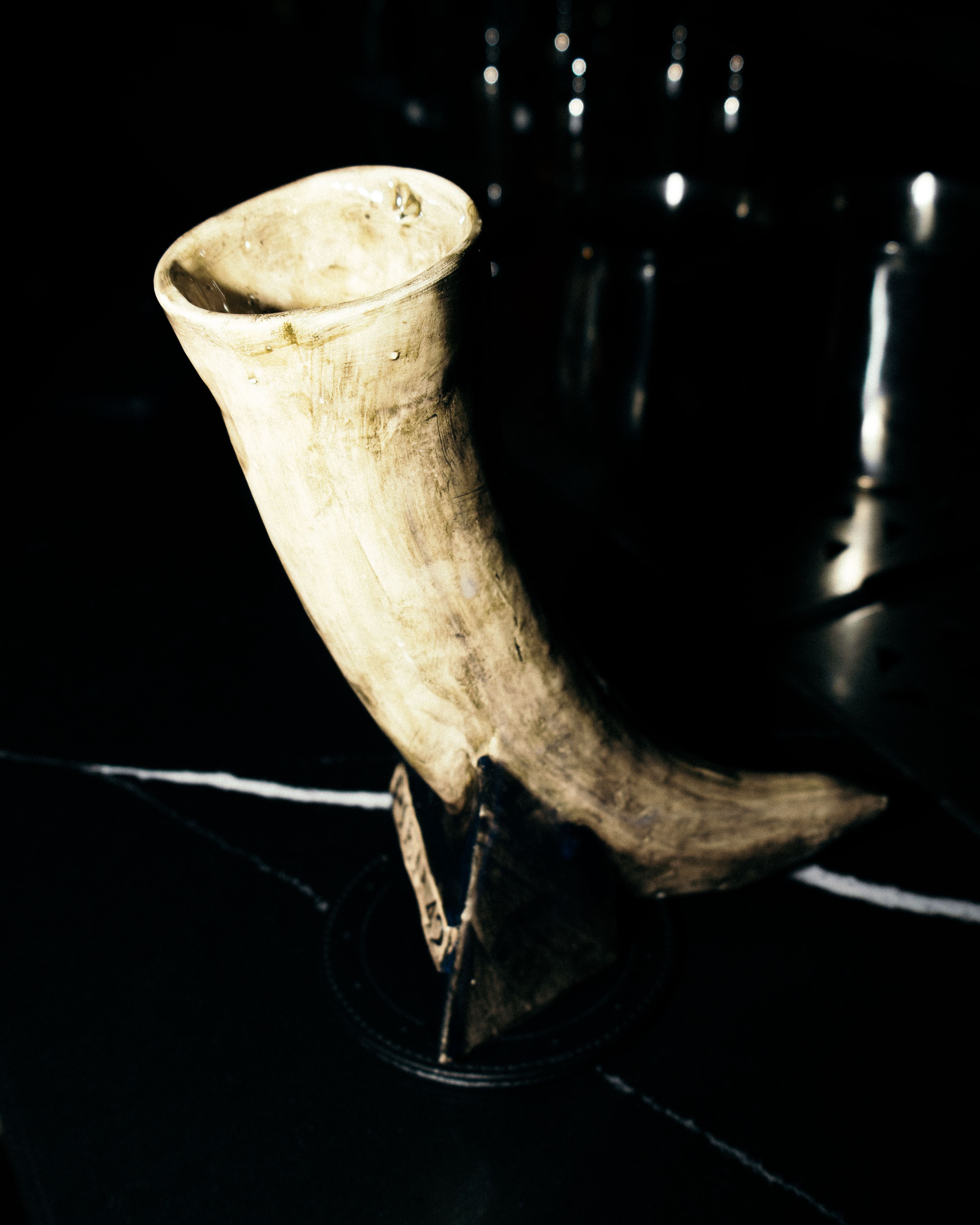 Tuppen av hornet skal alltid vende mot deg selv, hvis ikke truer du med krig! Det forteller bartenderne på Pier42. 