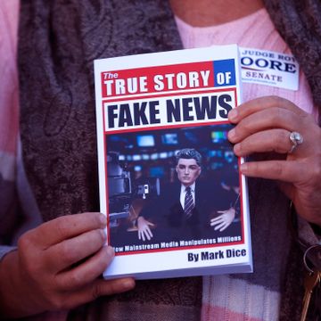 Undersøkelse: Halvparten av befolkningen over 60 kjenner ikke igjen falske nyheter