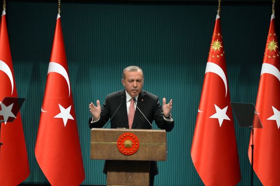 Tyrkia stenger 16 TV-stasjoner og 45 aviser