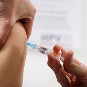 Enkelte vaksiner i vaksinasjonsprogrammet for barn settes på pause