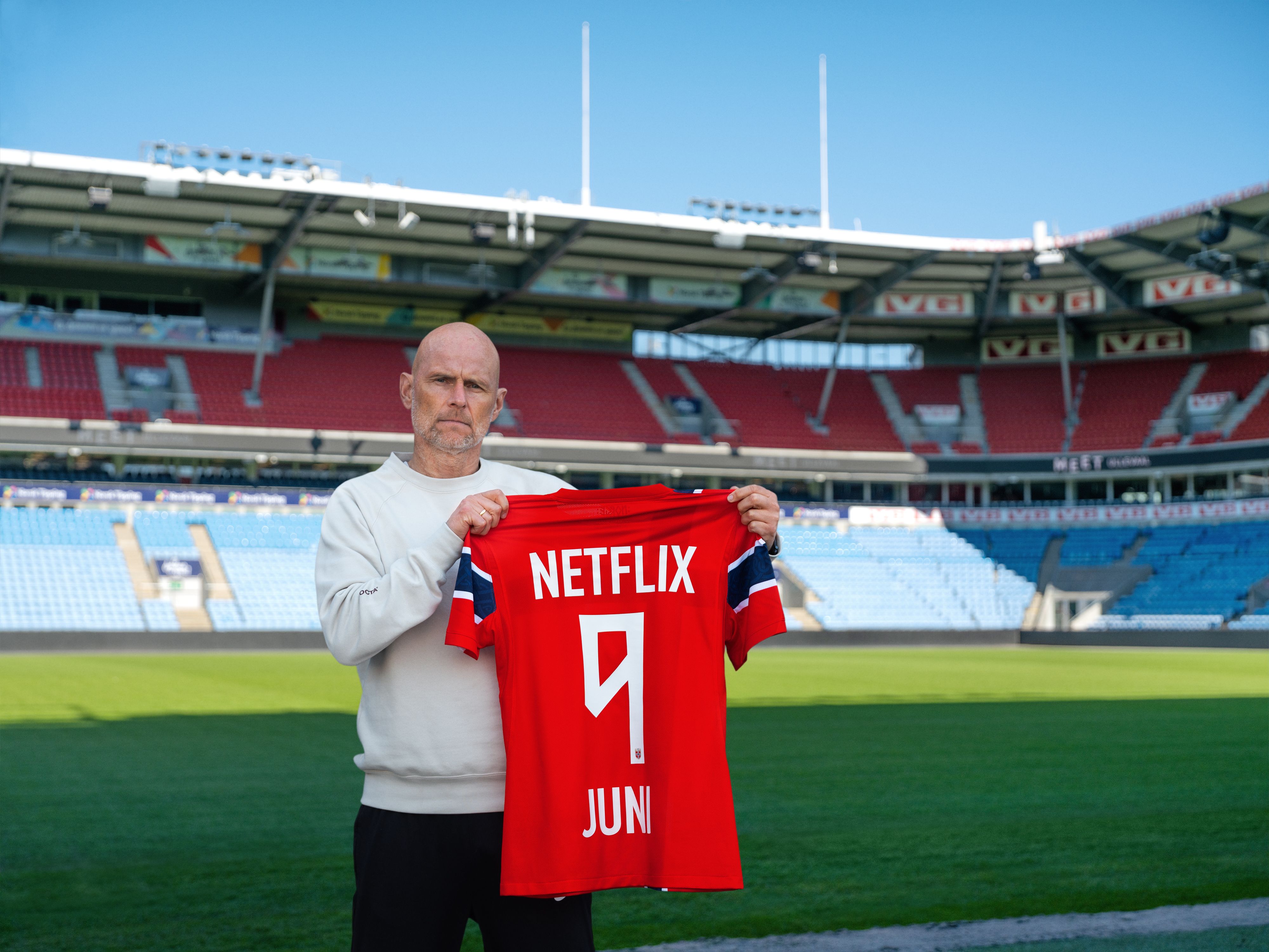 Landslagssjef Ståle Solbakken. Netflix-serien «Norges vei tilbake» er laget «i samarbeid med Norges Fotballforbund».