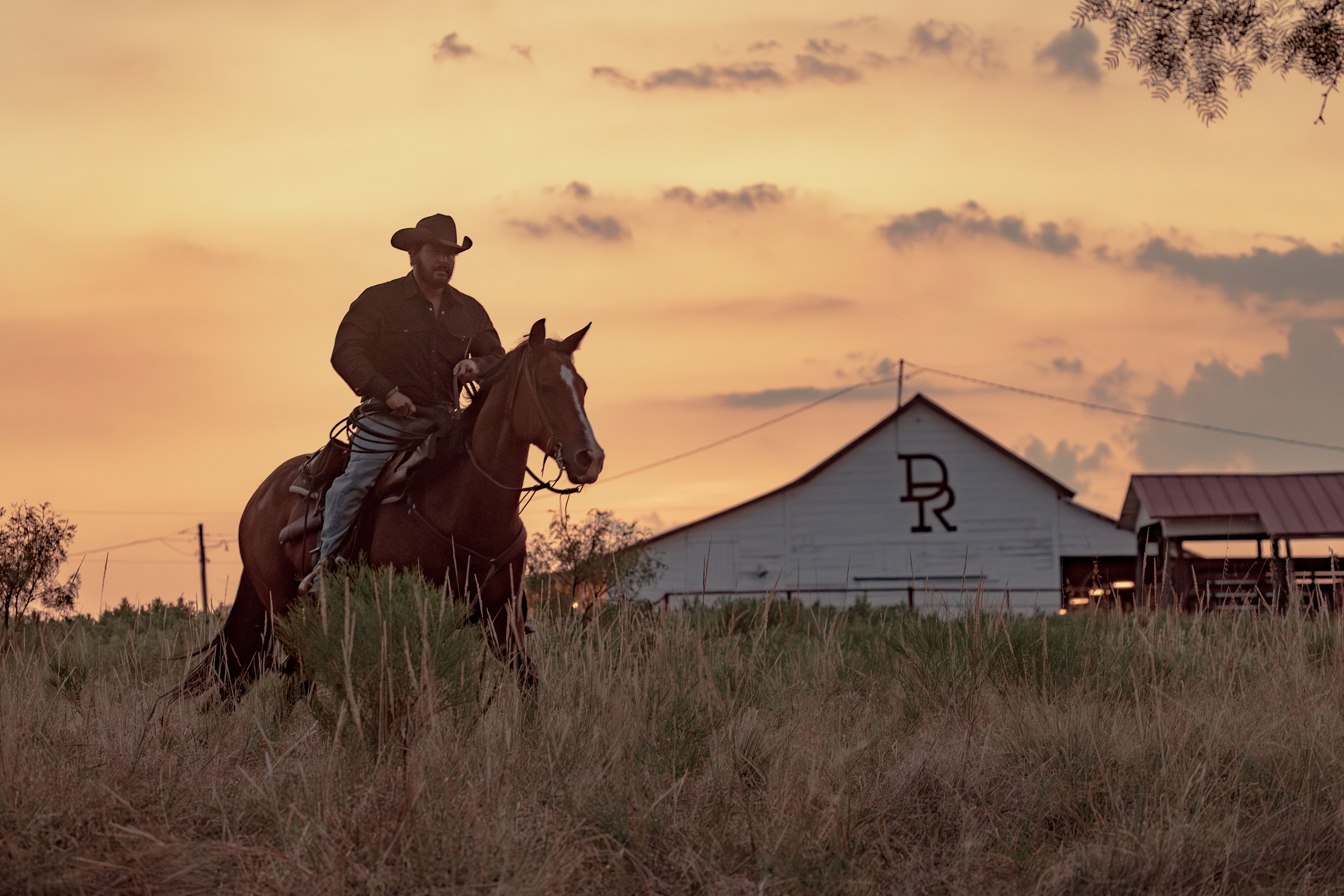 Oppfølgeren til Montana-serien «Yellowstone» flytter sørover når Beth og Rip må starte på nytt.
