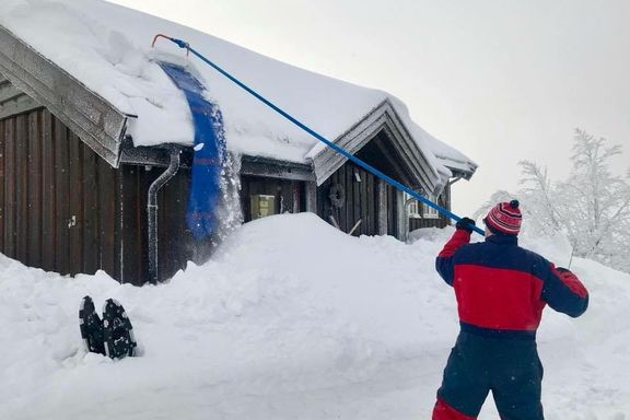 Ekspertene advarer: – De neste ukene kan bli kritiske for hustak med våt og tung snø 