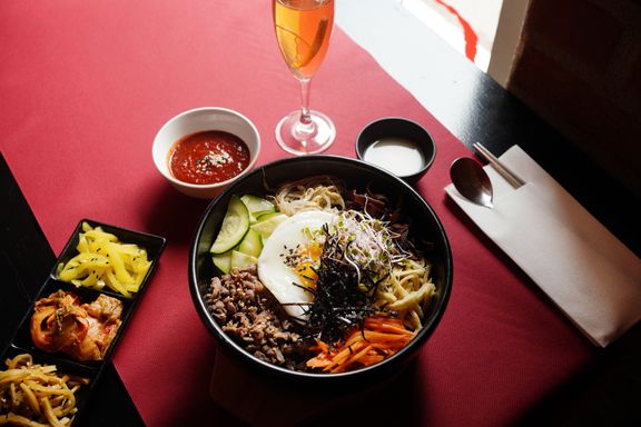 Festmat, hverdagsmat, grønn is og klissen ris. Her får du ekte koreansk.