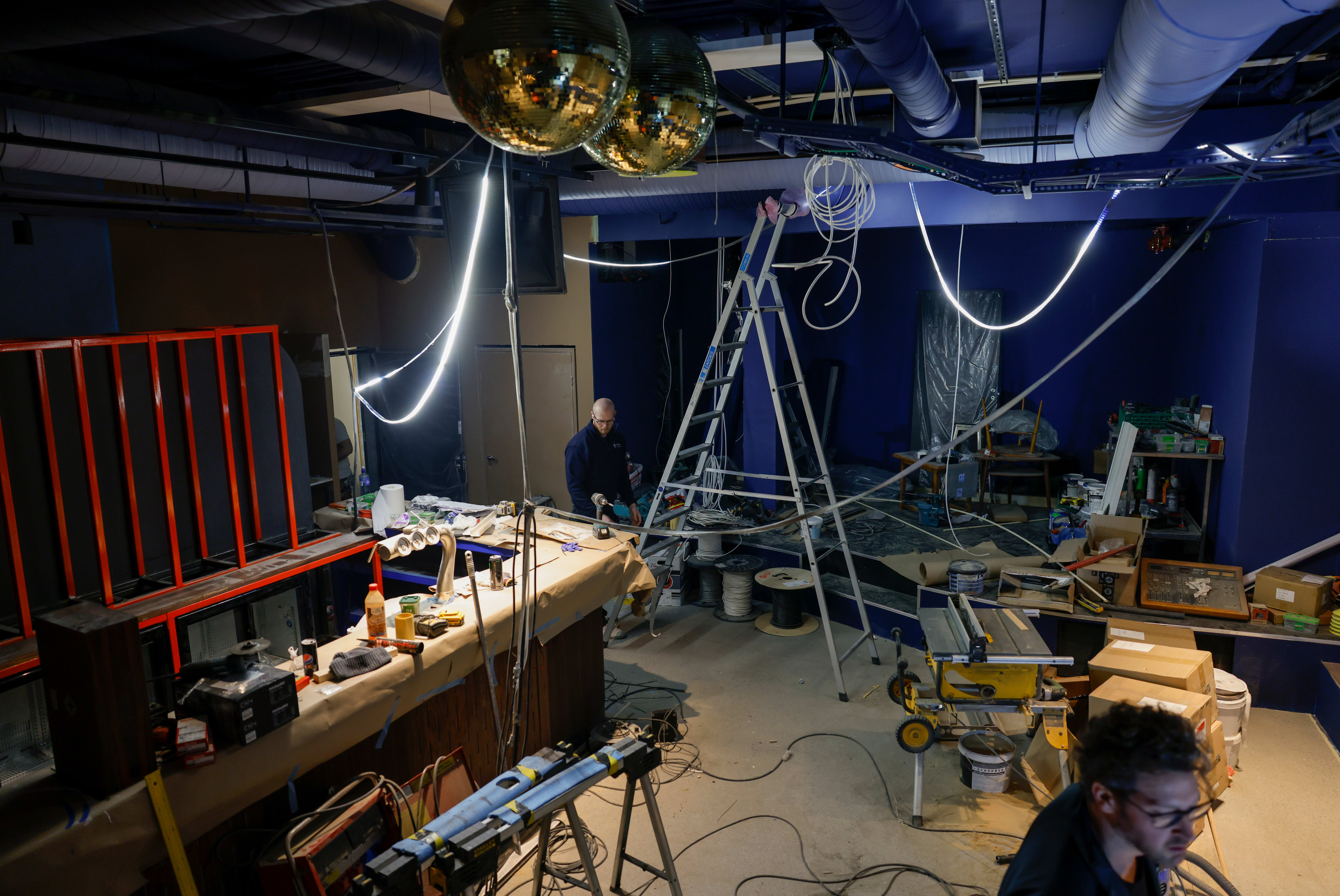 Så å si alt interiøret hos Dunk er hentet fra nedlagte utesteder. Kanskje du ser noe du kjenner igjen?