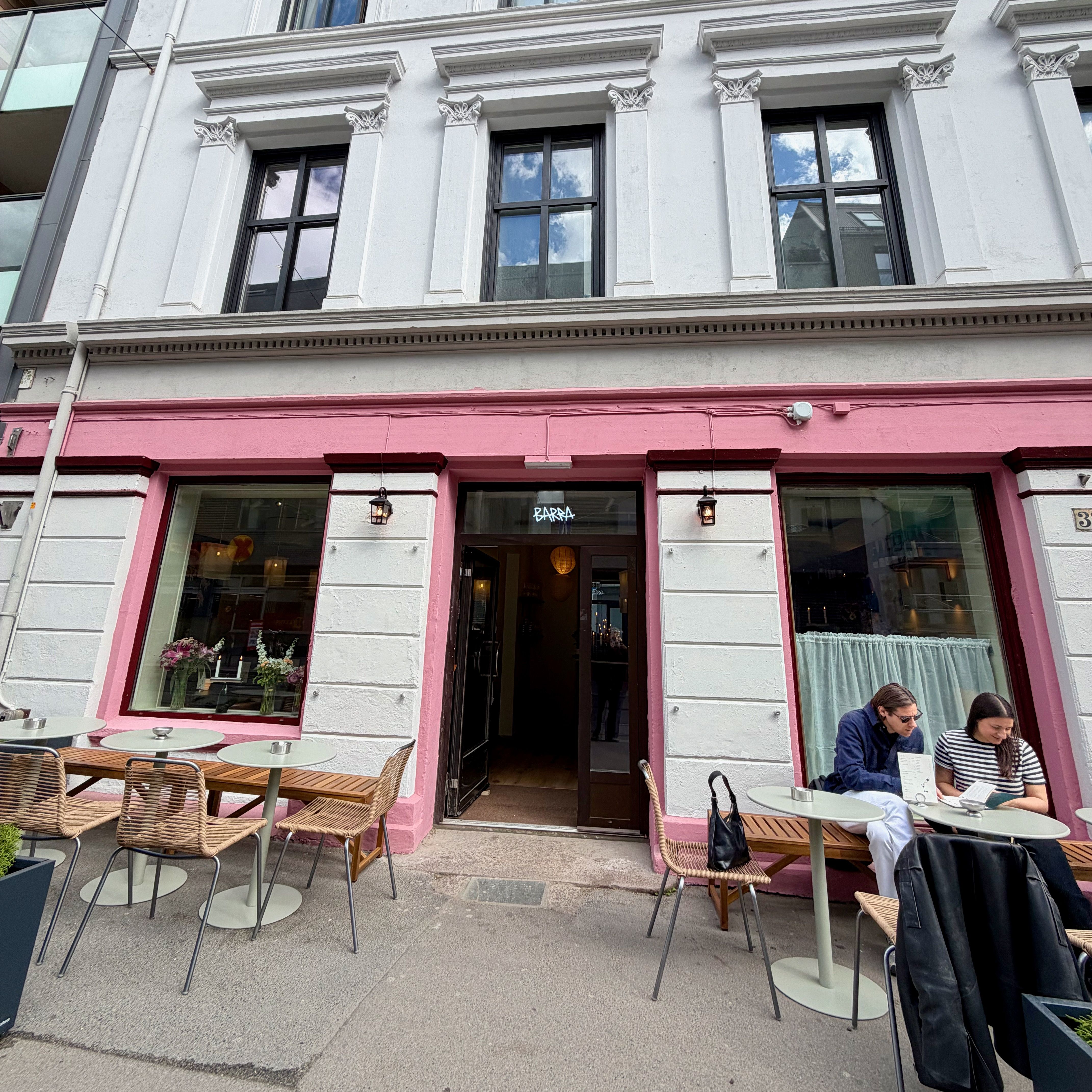 En rosa liten bar er helgens høydepunkt!