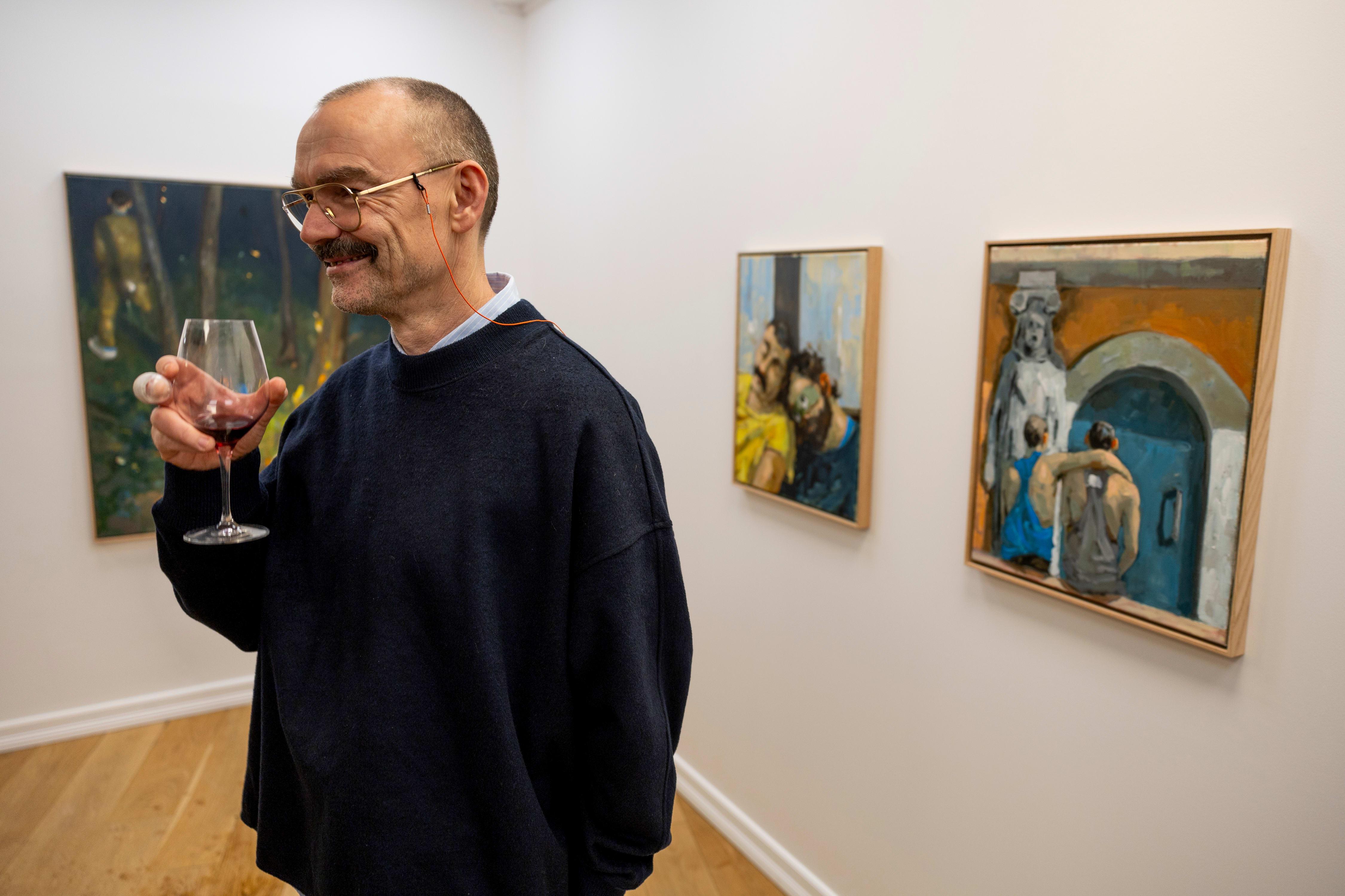 Det ser ut som en lukket fest, men her kan du drikke gratis vin hver torsdag