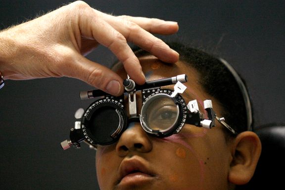 Helsepolitiker mener pasienter med øyesykdommer bør overføres fra lege til optiker