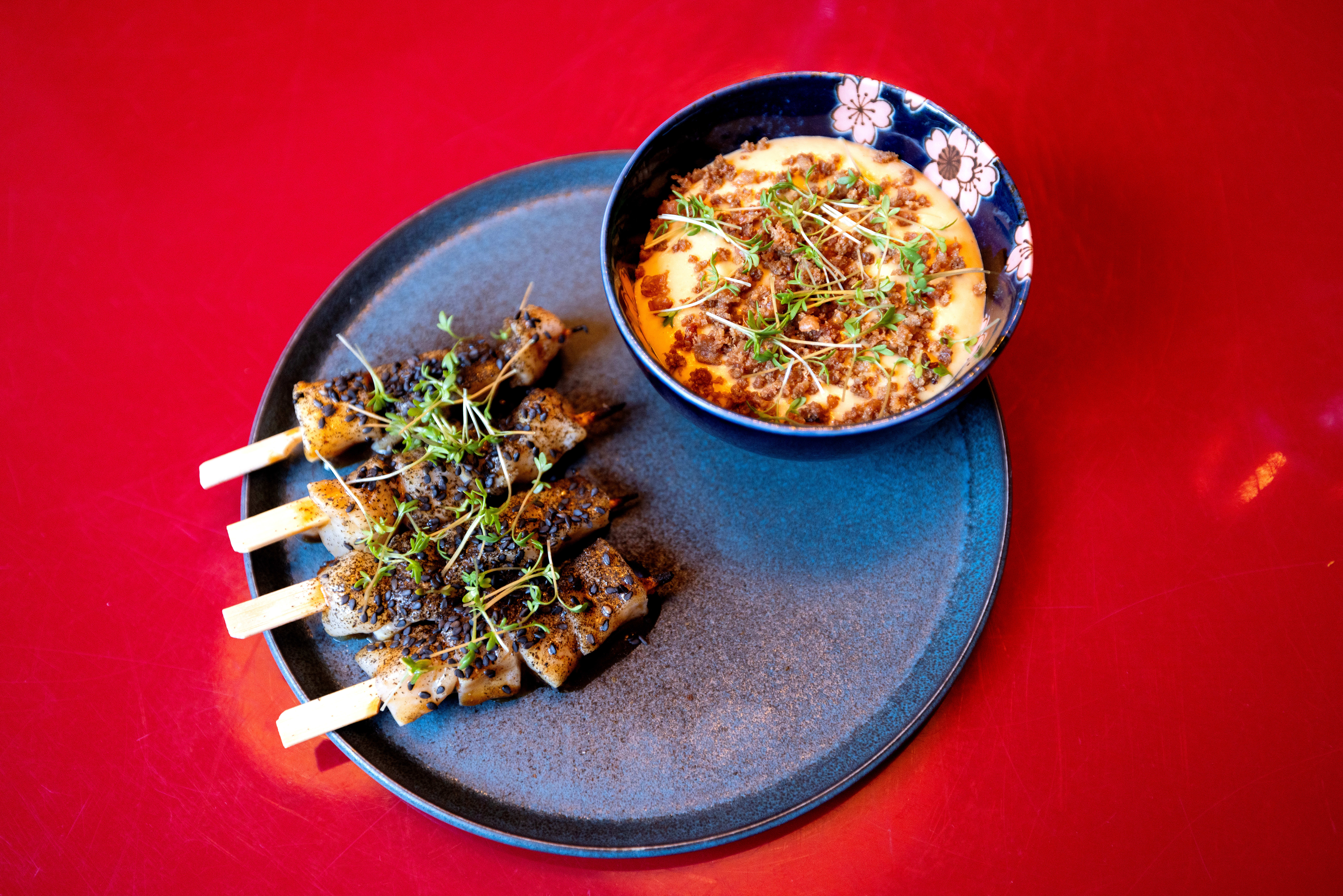 Breiflabbkjaker og hollandaise. 