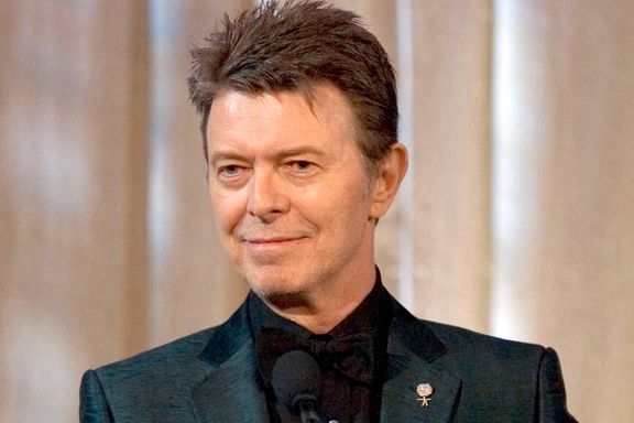 Davie Bowie ble beste mannlige artist under Brit Awards - over ett år etter at han døde