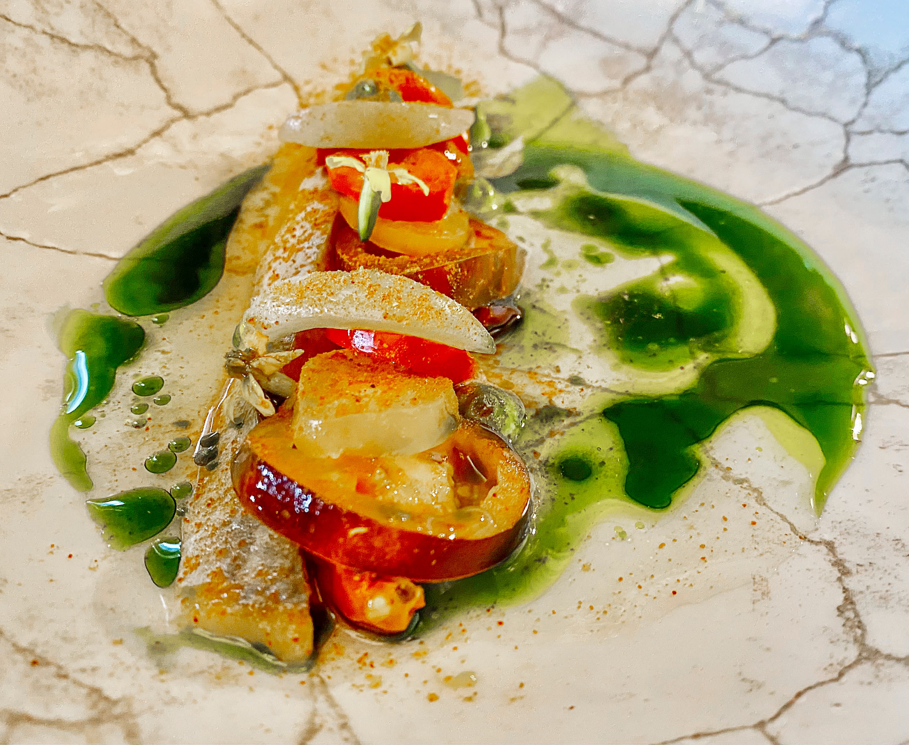 Meget god røkt makrell med ulike tomater. 