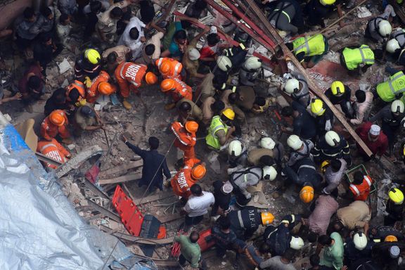 13 døde under sammenrast bygning i Mumbai
