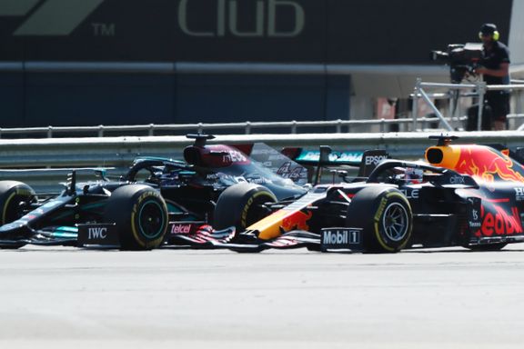 Freste etter sammenstøt mellom Verstappen og Hamilton: – Det er skitten kjøring