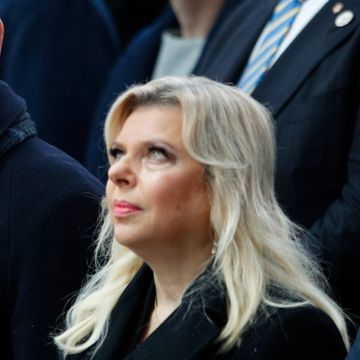 Israels statsministerfrue dømt for å ha misbrukt offentlige midler