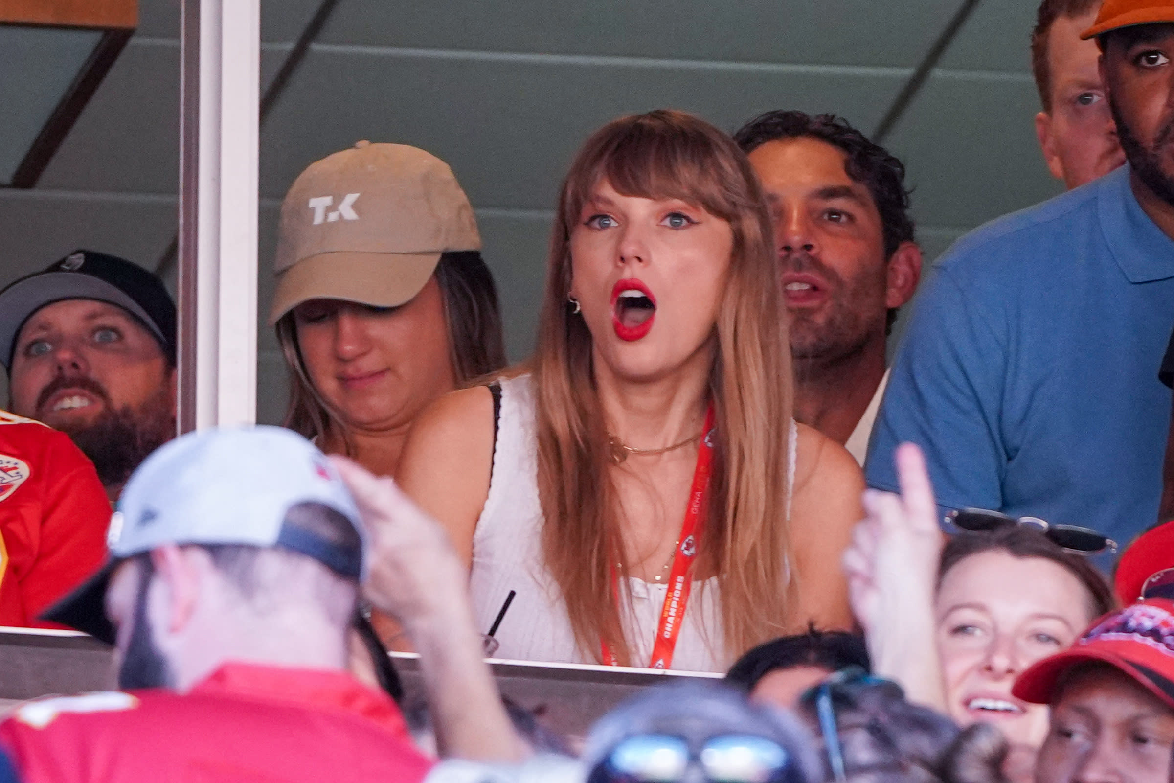 Taylor Swift har begynt å henge på NFL-kamper.