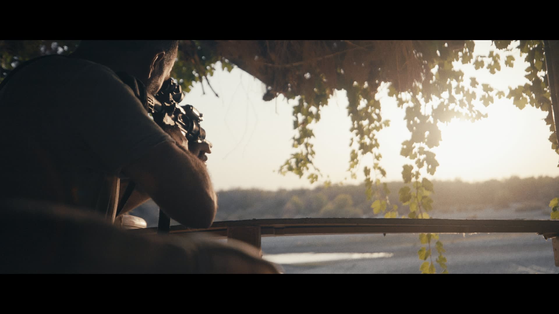 Filmen følger effekten av hva som skjedde etter at amerikanske styrker trakk seg ut av Afghanistan.