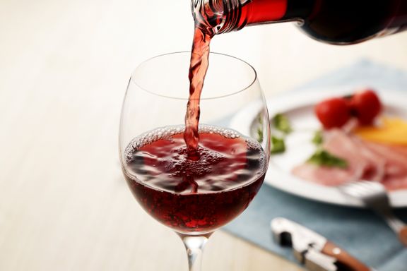 Aftenposten mener: Gjør vann til vin i serveringsbransjen