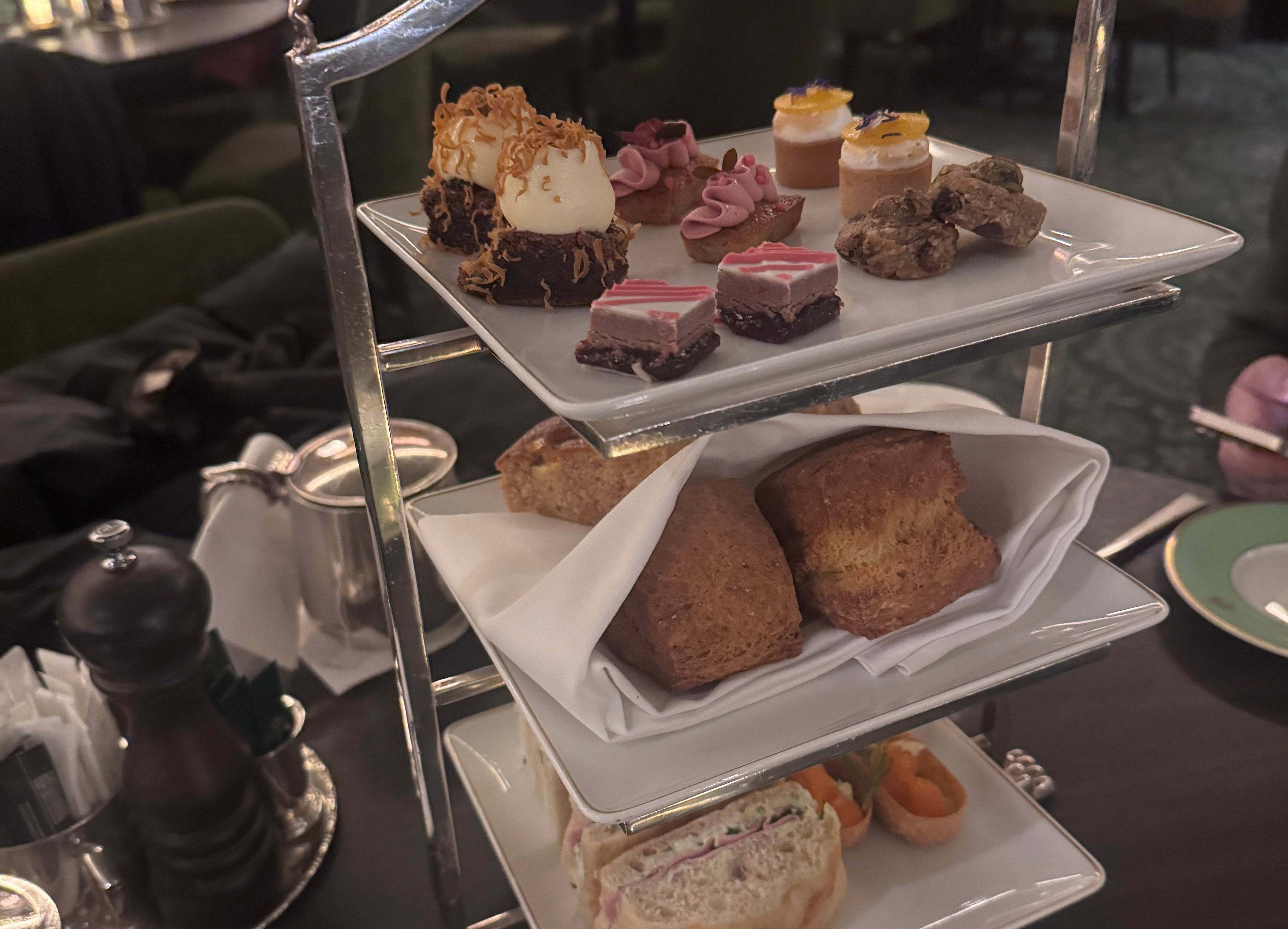 Test av afternoon tea: Fra deilig til hårreisende dårlig.