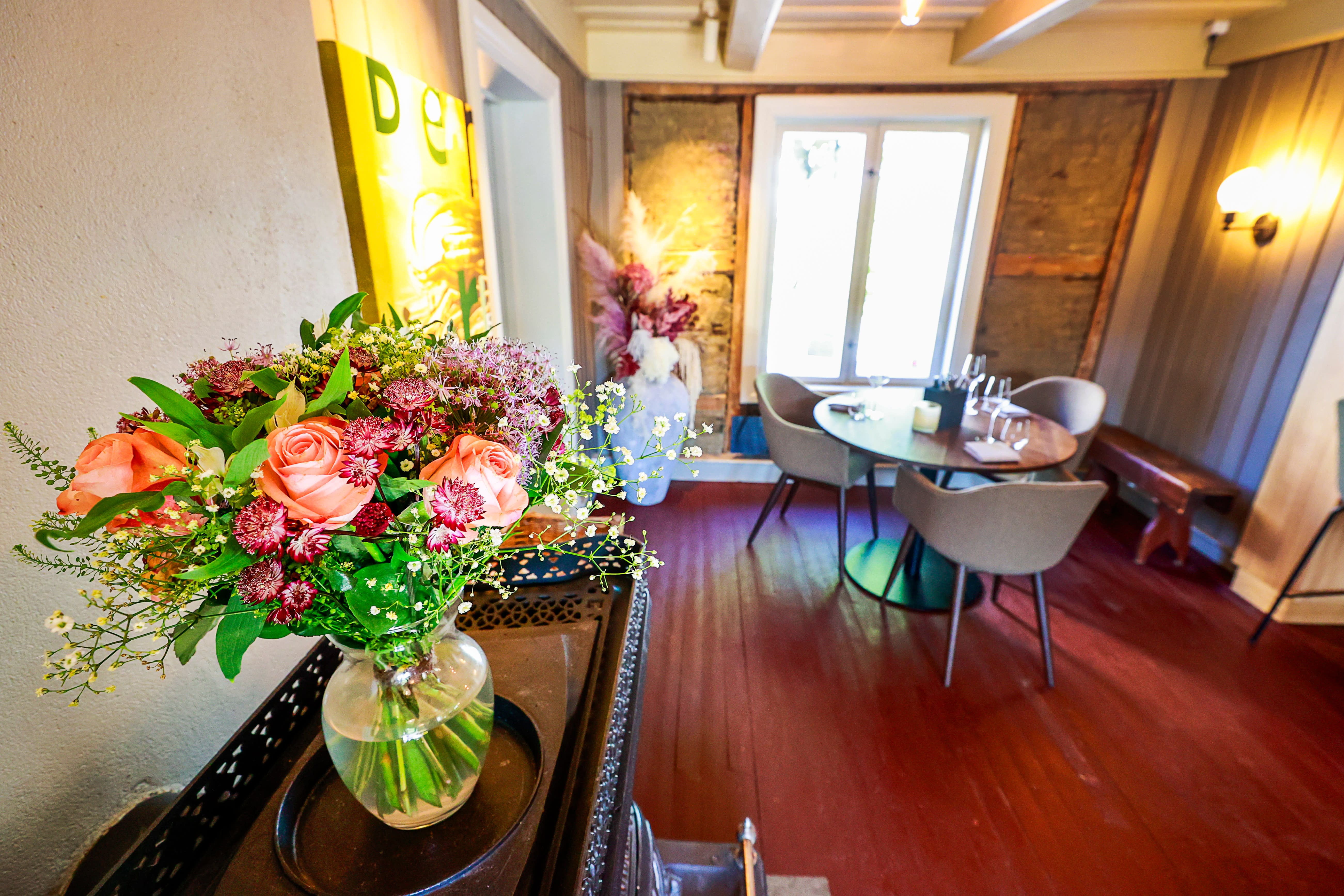 Schlägergården inneholder flere små hyggelige rom.