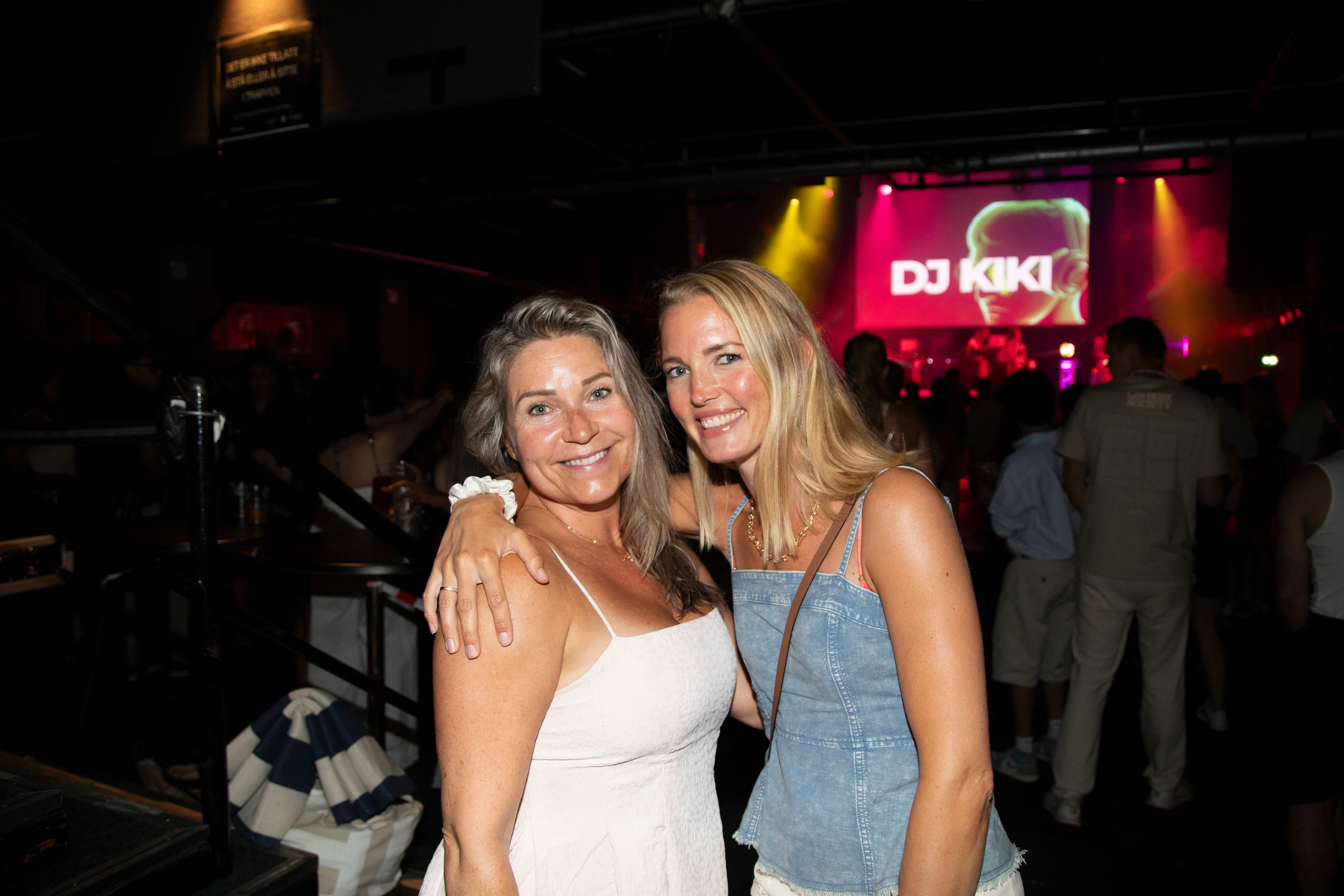 Thale Tornes og Marit Moen ble introdusert for festene på danskebåten.