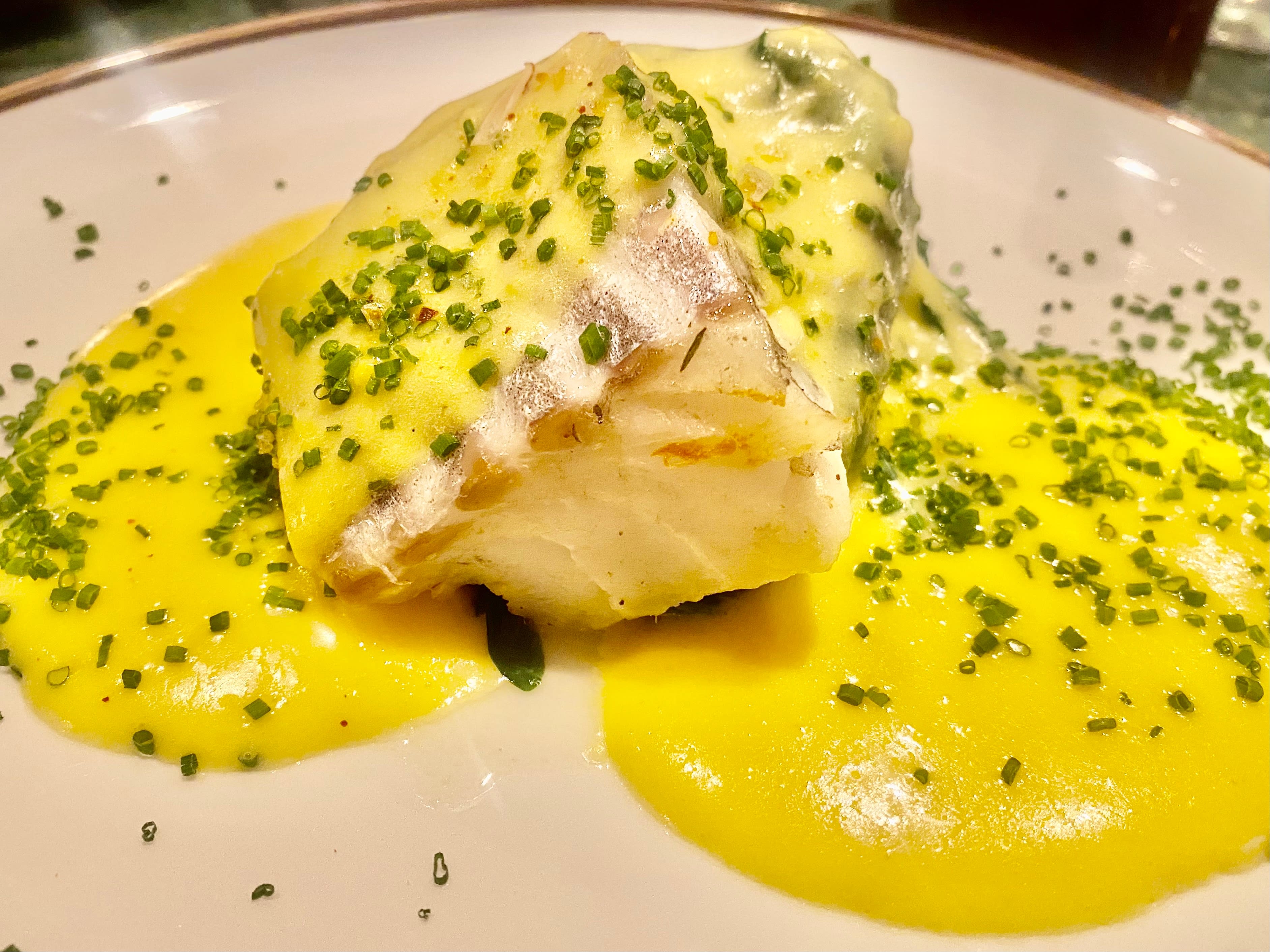 Ikke sunt, men knallgodt. Hollandaise til å dø for. 