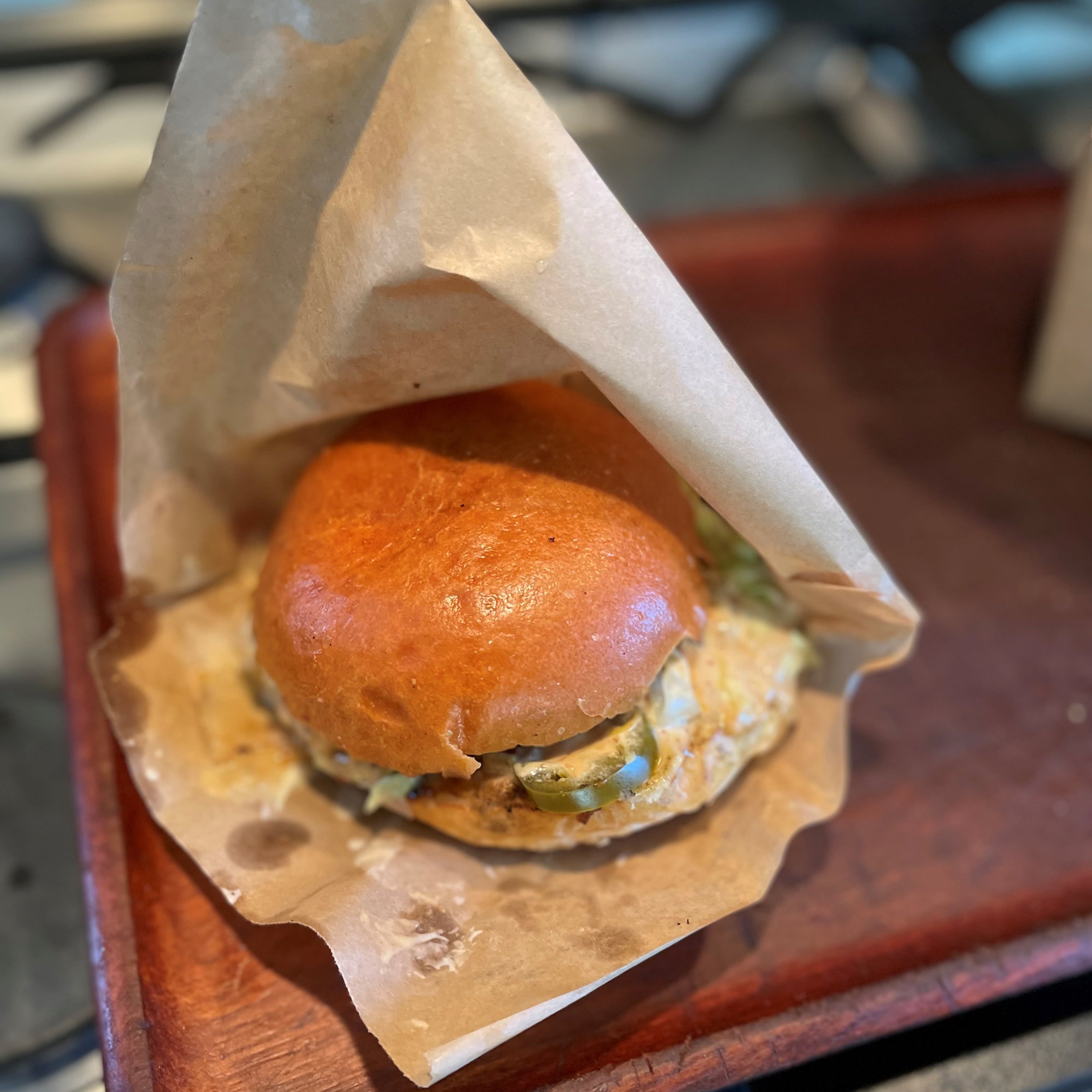 Troy’s burger er en saftig opplevelse.