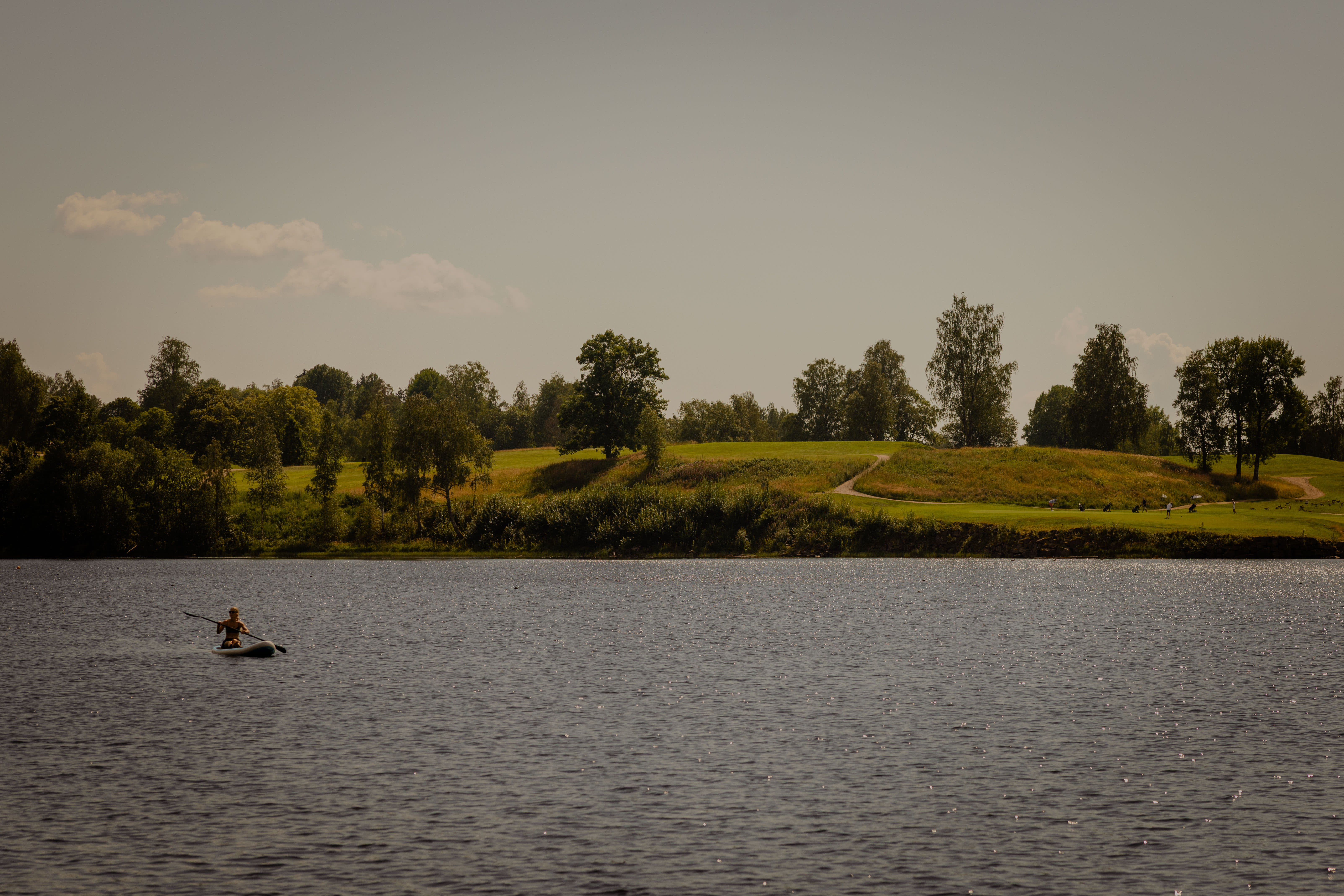 Det er lov å nyte Bogstadvannet fra umotoriserte fartøy. 