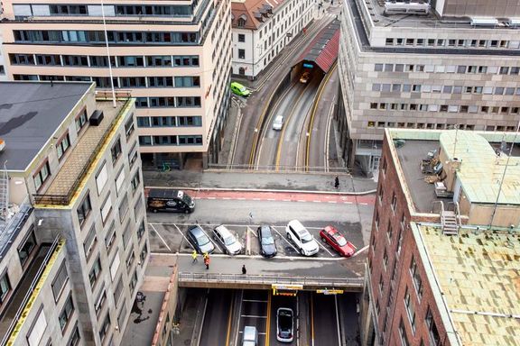 En av Oslos mest trafikkerte veier skal senkes 10 meter. Nå blir det forsinkelser. 