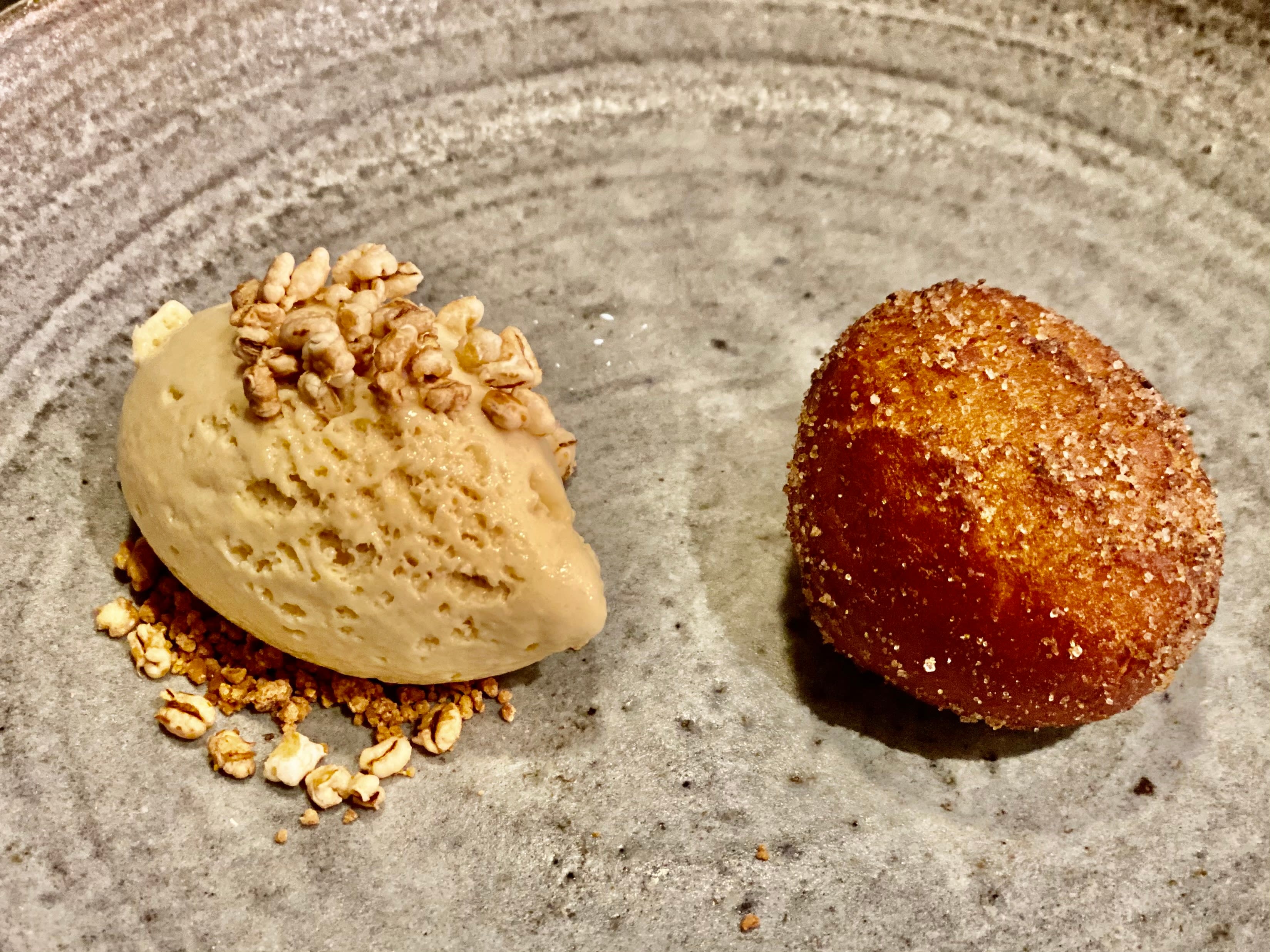 En kul vri på Berlinerbolle. En knallgod dessert. 