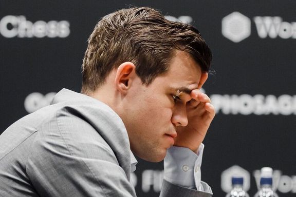 Engelsk sjakkprofil: – En velsignelse for Carlsen å tape VM