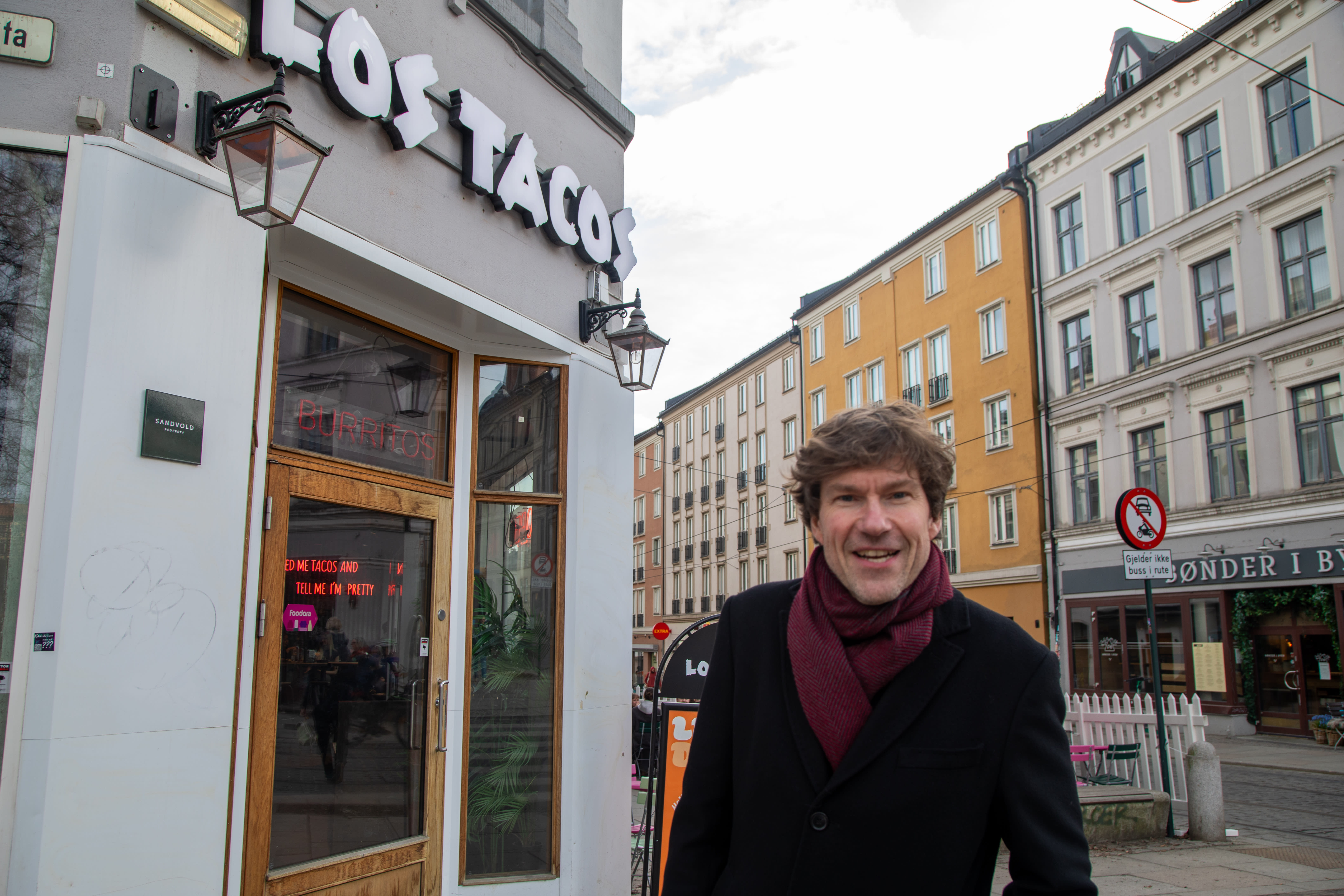 Lars Emil Hansen foran Los Tacos i Thorvald Meyers gate.