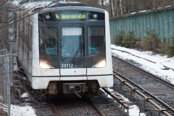 Påskestengt for T-banen mellom Tøyen og Helsfyr