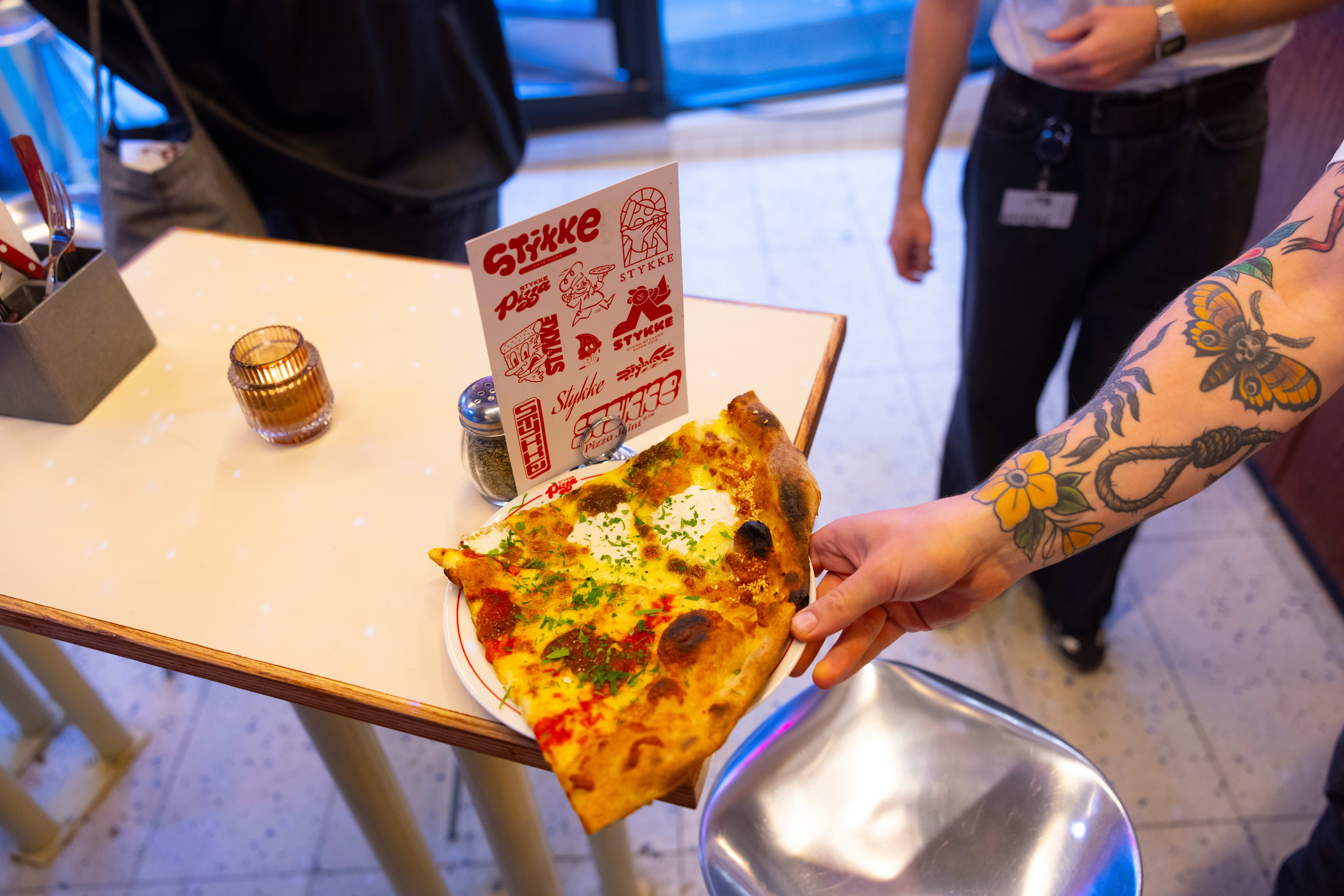 Et bra pizzasted med et stort problem