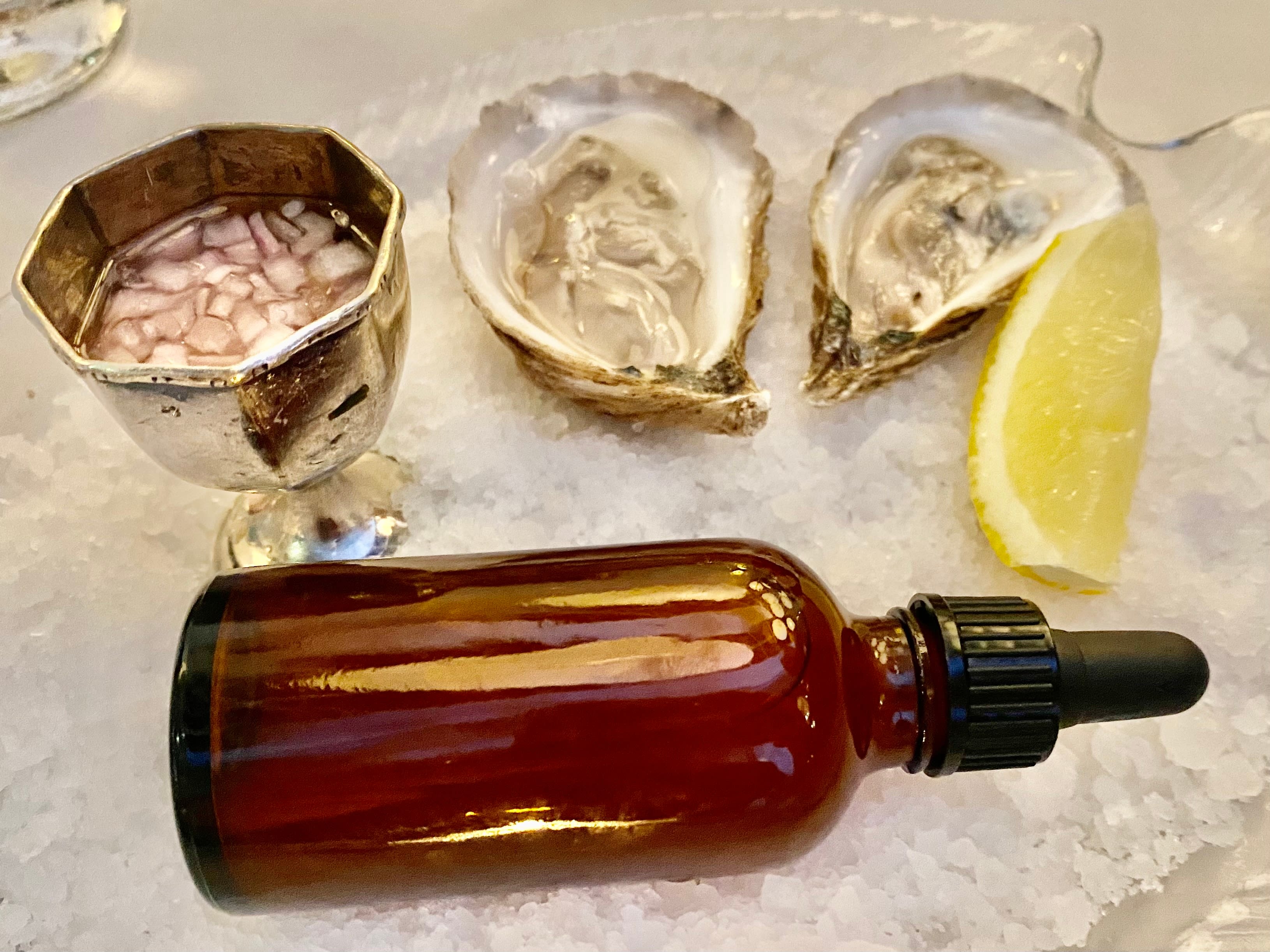 Canadiske østers med hjemmelaget tabasco.