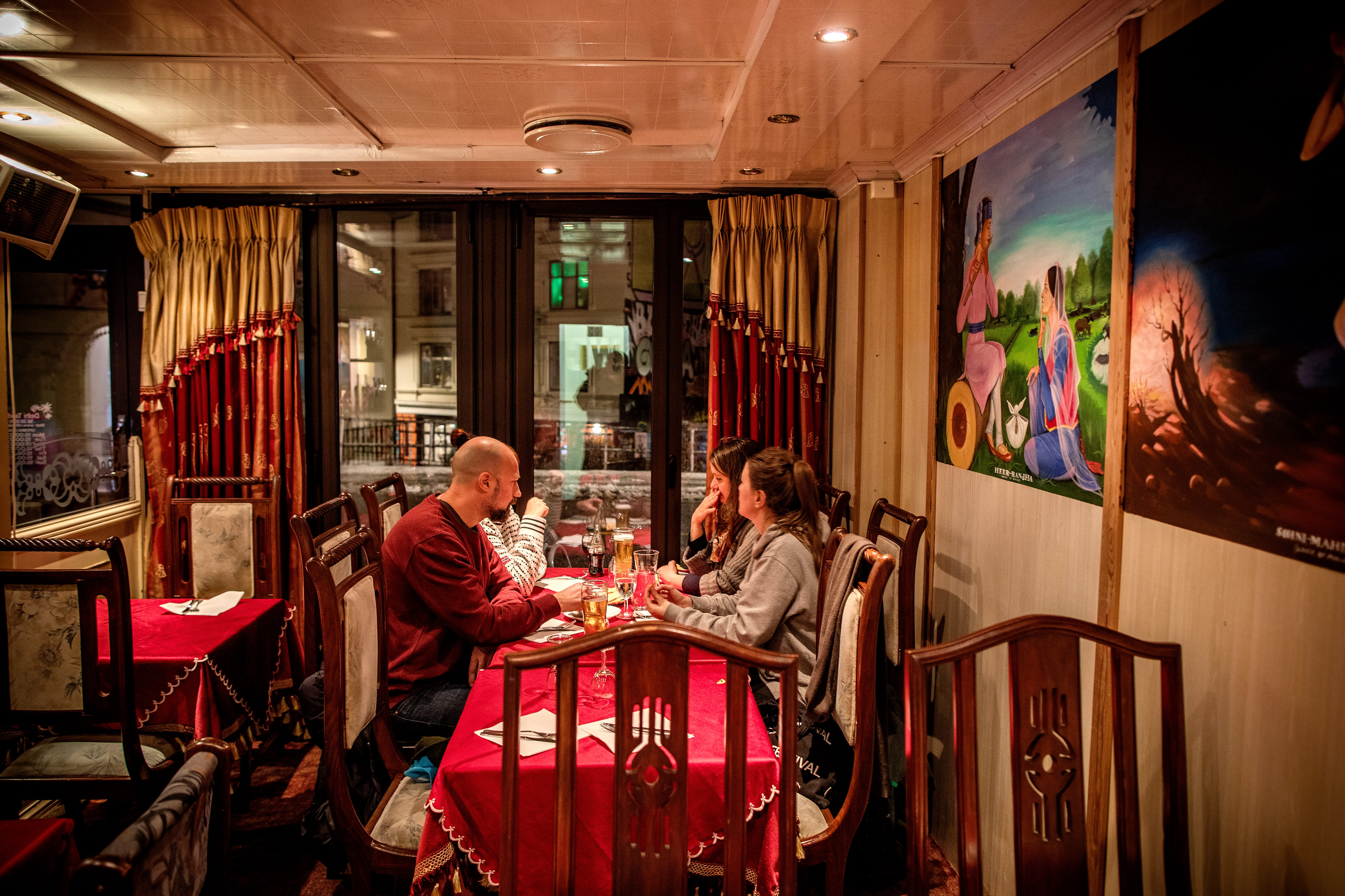 Delhi tandoori ligger nederst i Maridalsveien.