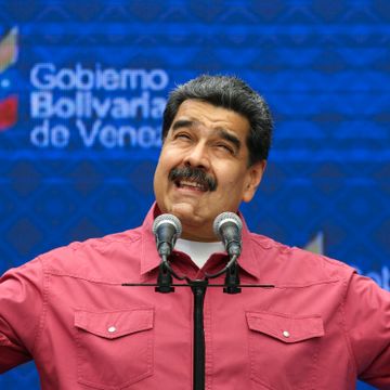 Millioner er kastet ut i fattigdom under hans regime. Nå har Maduro vunnet nok et valg.