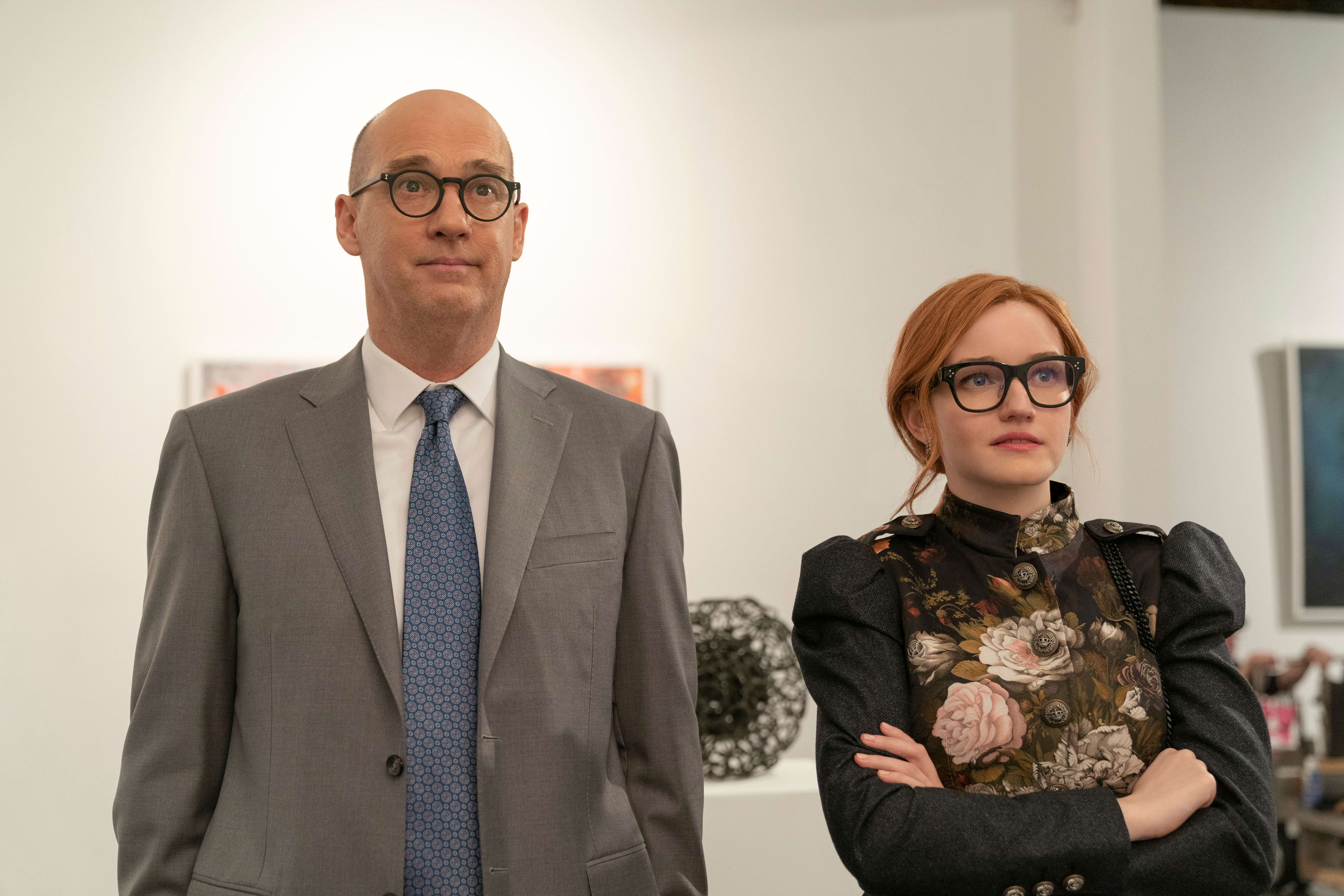 Investoren Alan Reed (Anthony Edwards) lot seg forføre av Annas (Julia Garner) store drømmer. 