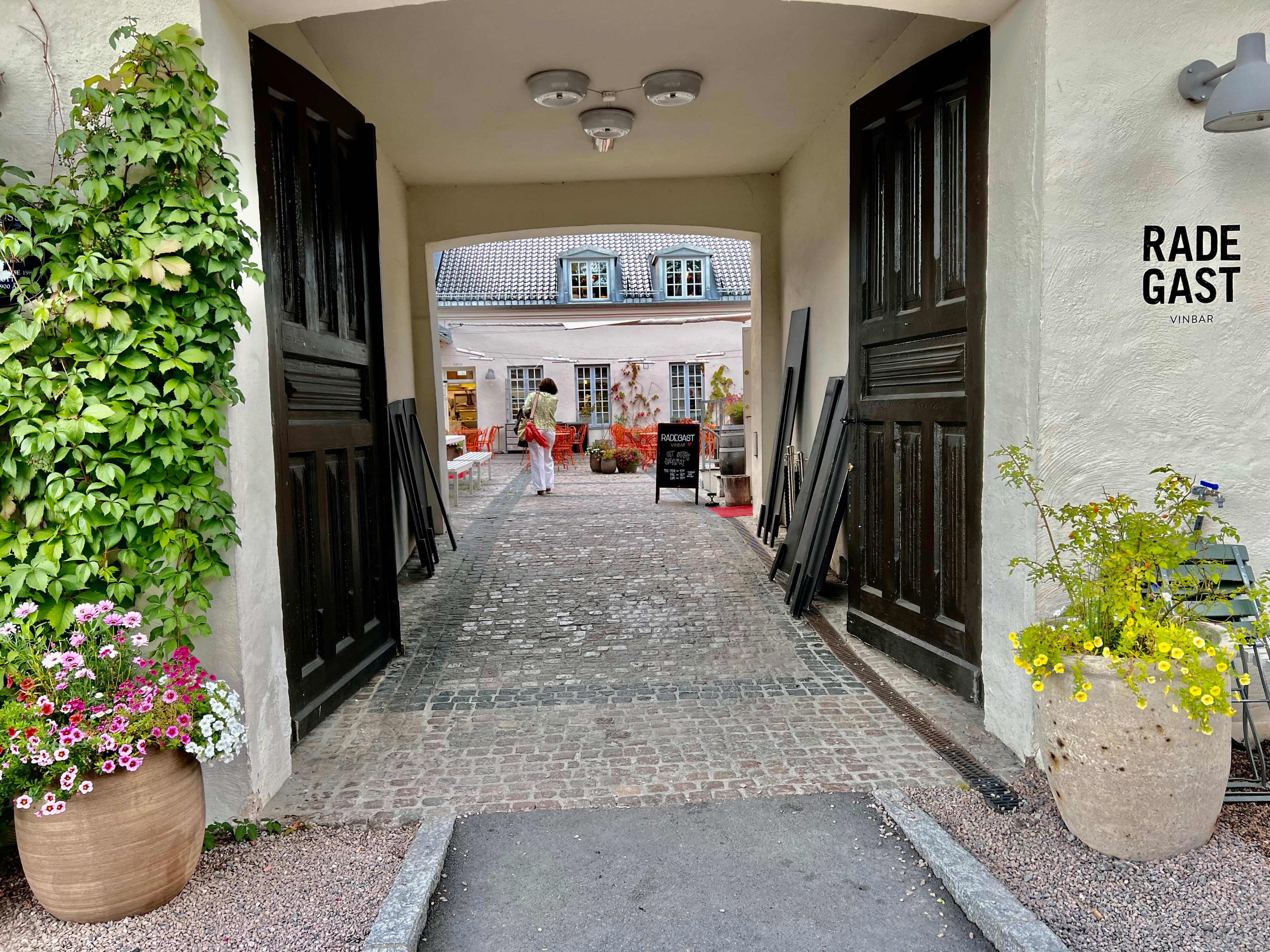 Vinbarer i Oslo med uteservering