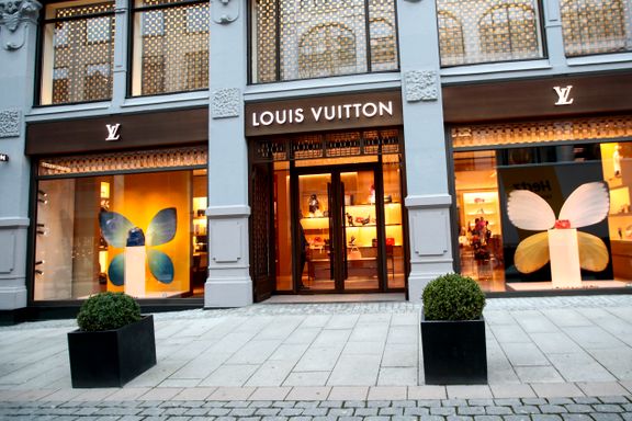 Aftenposten mener: En lærepenge i støtten til Louis Vuitton