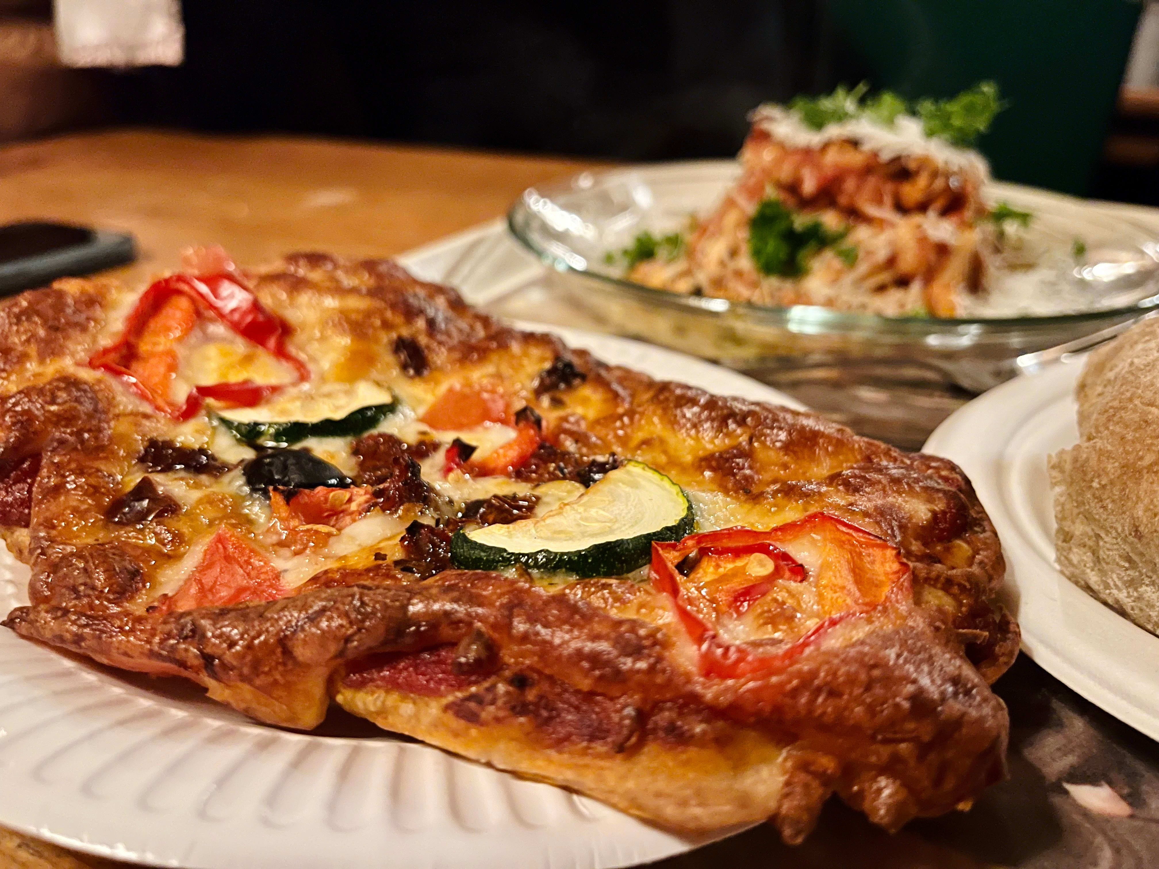 Minipizzaene er kveldens største overraskelse. Det koster kun 63 kroner stykk. 