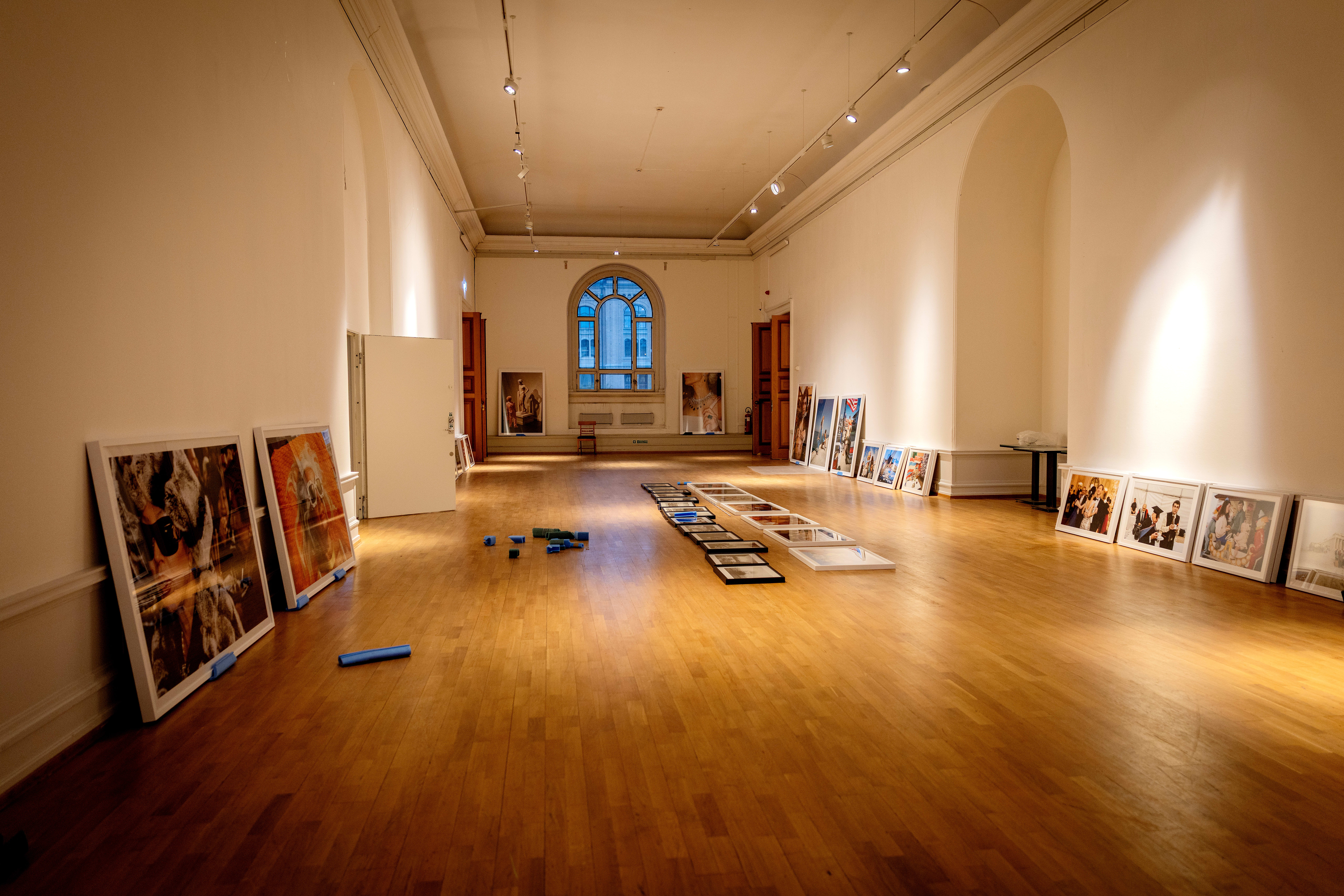 Fotofestivalen er flinke til å finne gode lokaler. De siste årene har den vært på gamle Deichman og den gamle veterinærhøgskolen.